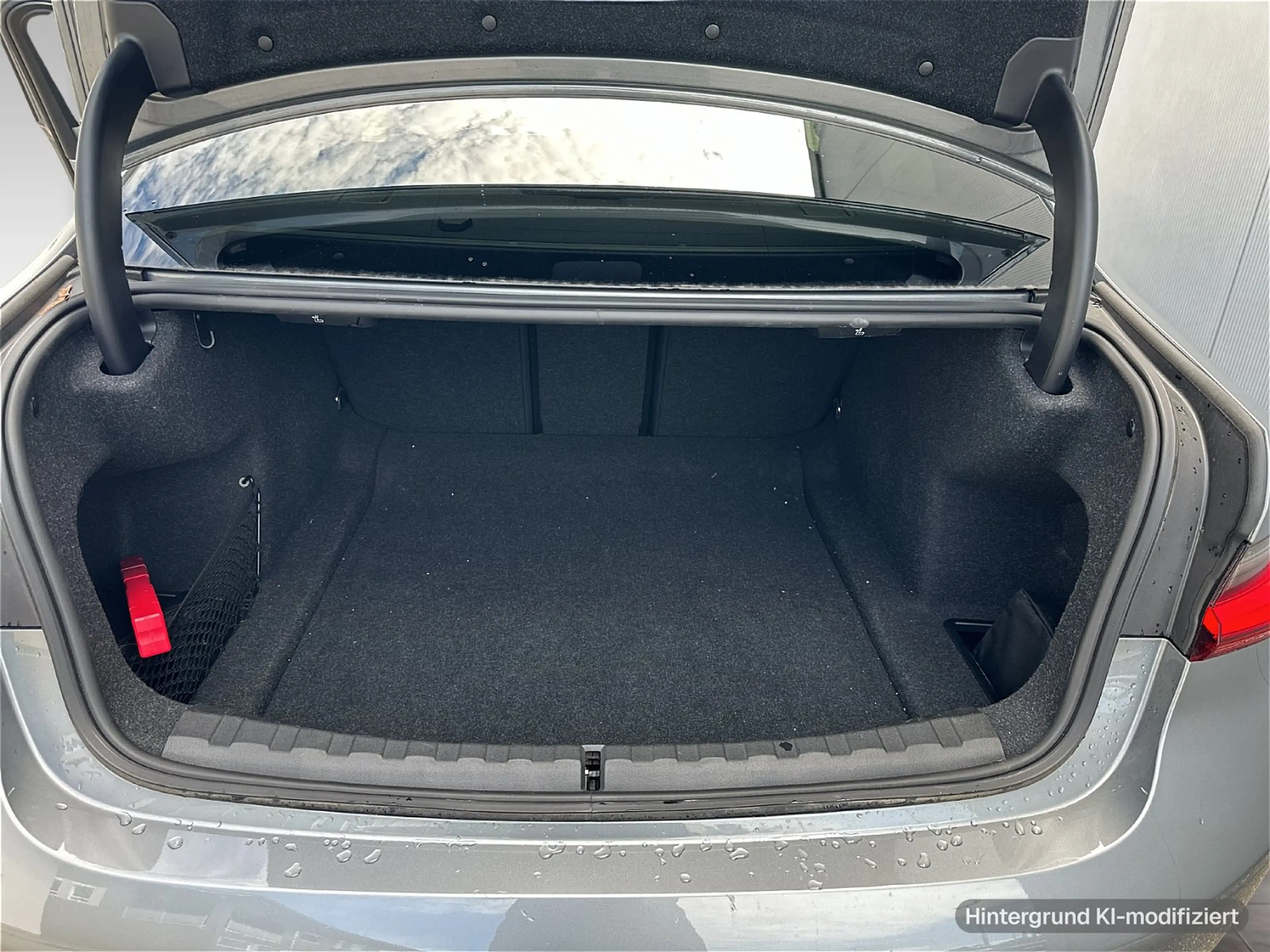 BMW 330 i xDrive Limo M Sport 19" ACC GSD HiFi DAB LED — photo 12