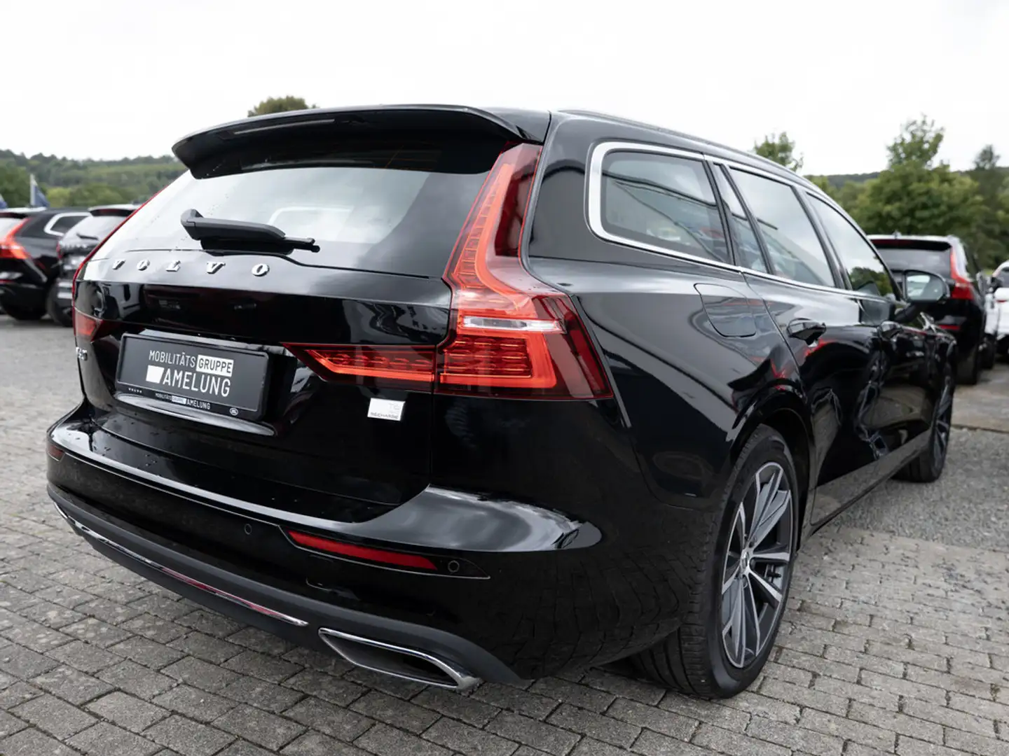 Volvo V60 T6 AWD Recharge Core aus 1.Hand Zwart - 2
