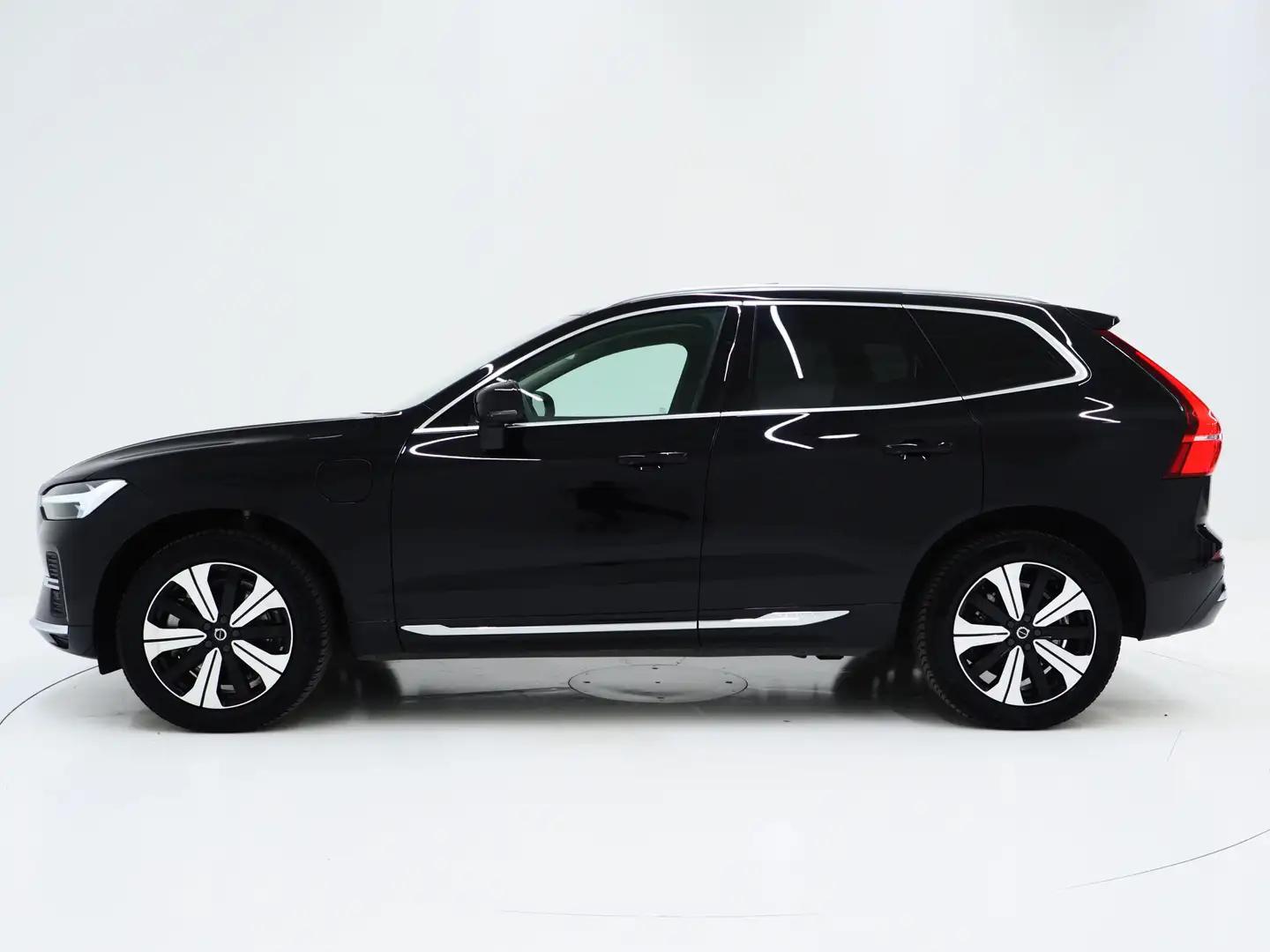 Volvo XC60 2.0 T6 Recharge AWD Plus Long Range | Panoramadak Zwart - 2