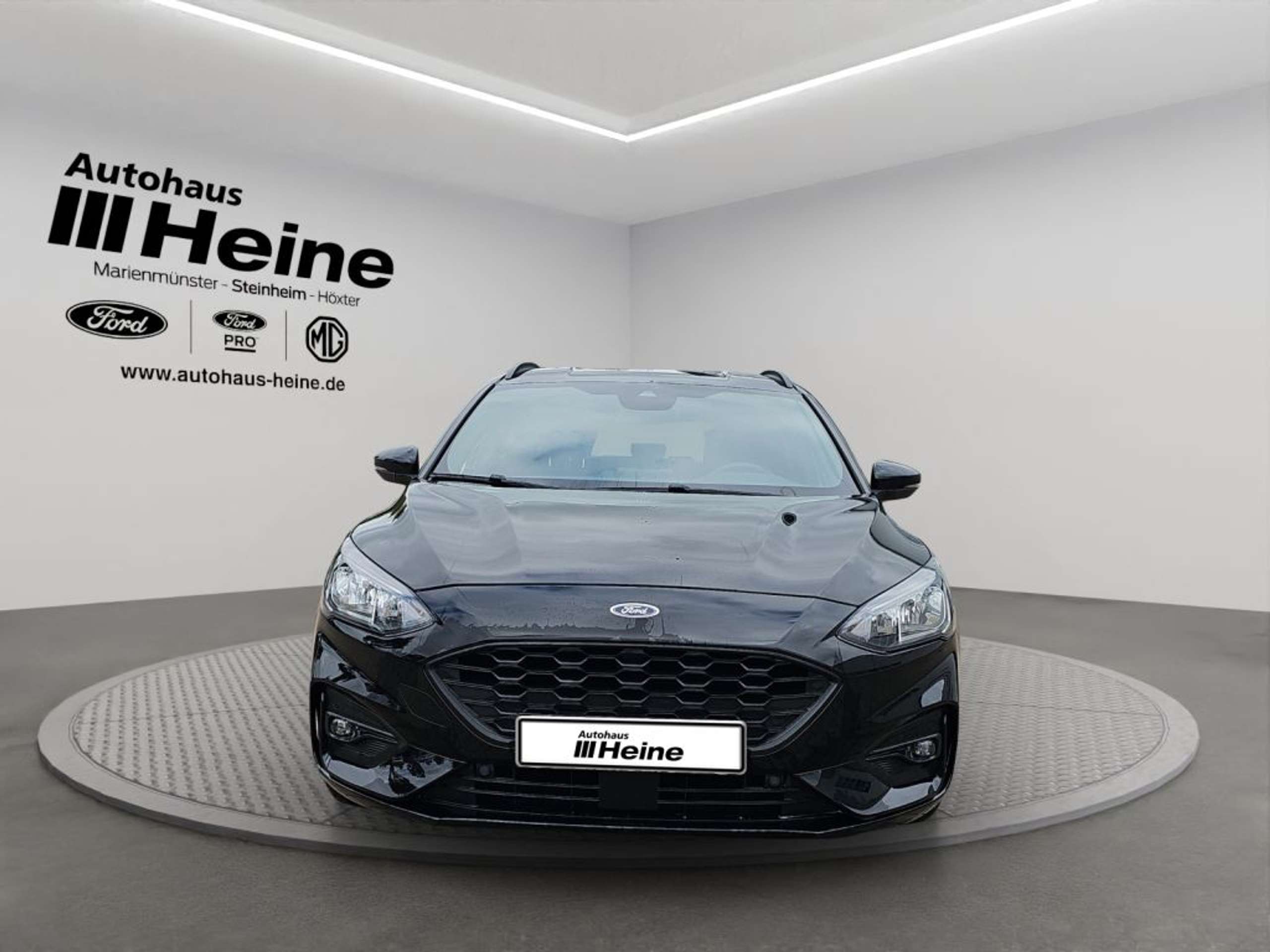 Fahrzeugabbildung Ford Focus Focus Turnier ST-Line 1.5 TDCi *DPF *NAVI - mit KI generiert/bearbeitet