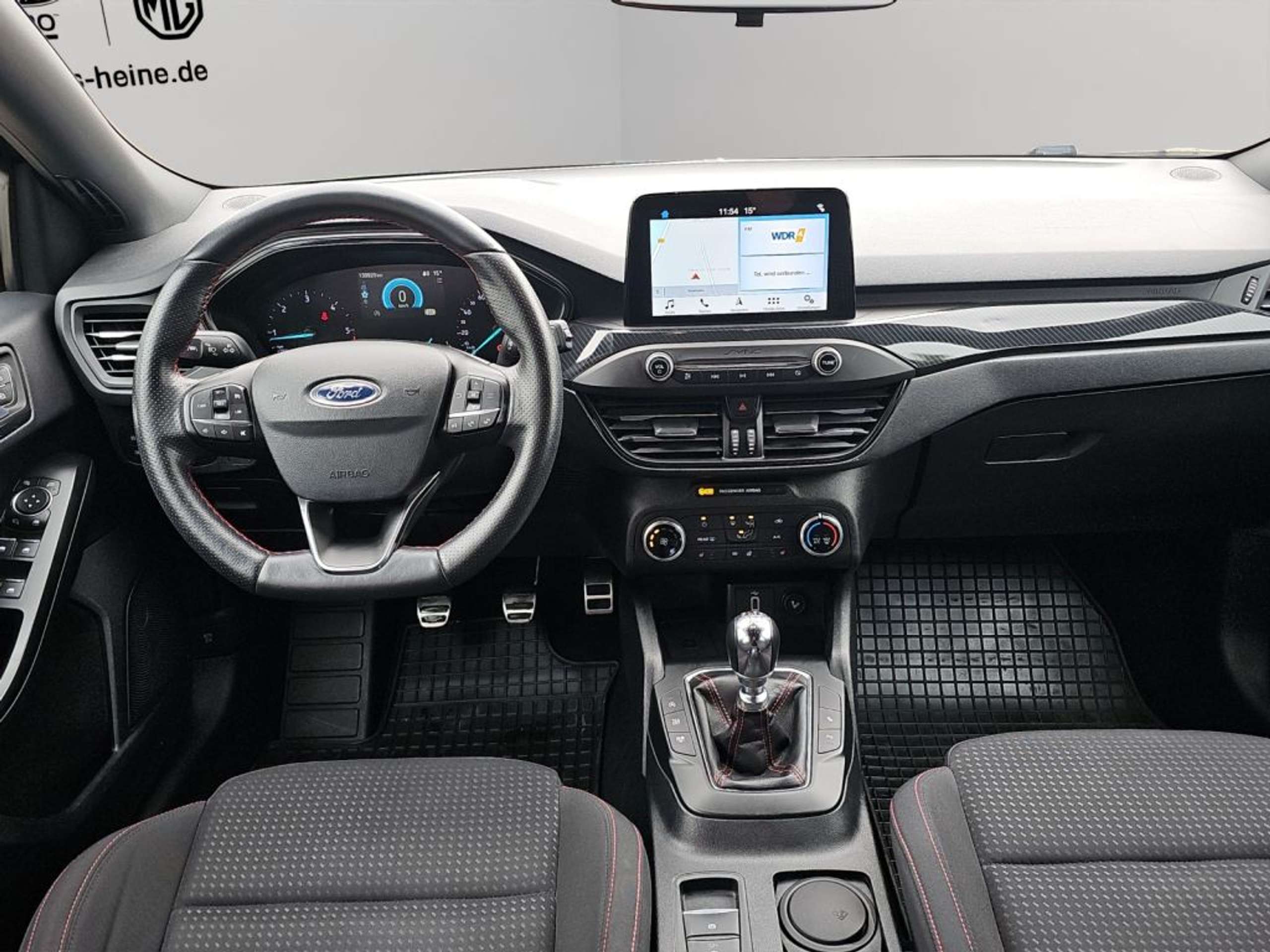Fahrzeugabbildung Ford Focus Focus Turnier ST-Line 1.5 TDCi *DPF *NAVI - mit KI generiert/bearbeitet