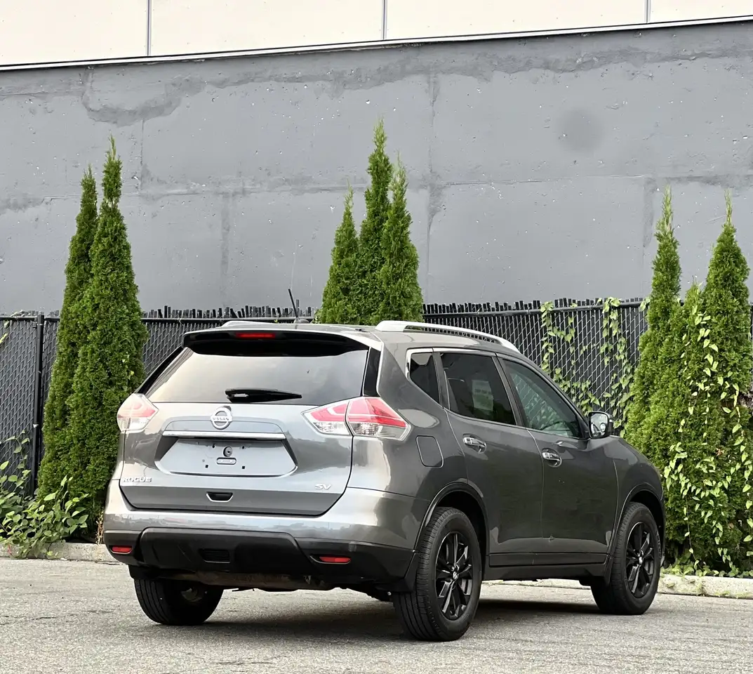 Nissan Rogue снимка Nissan Rogue