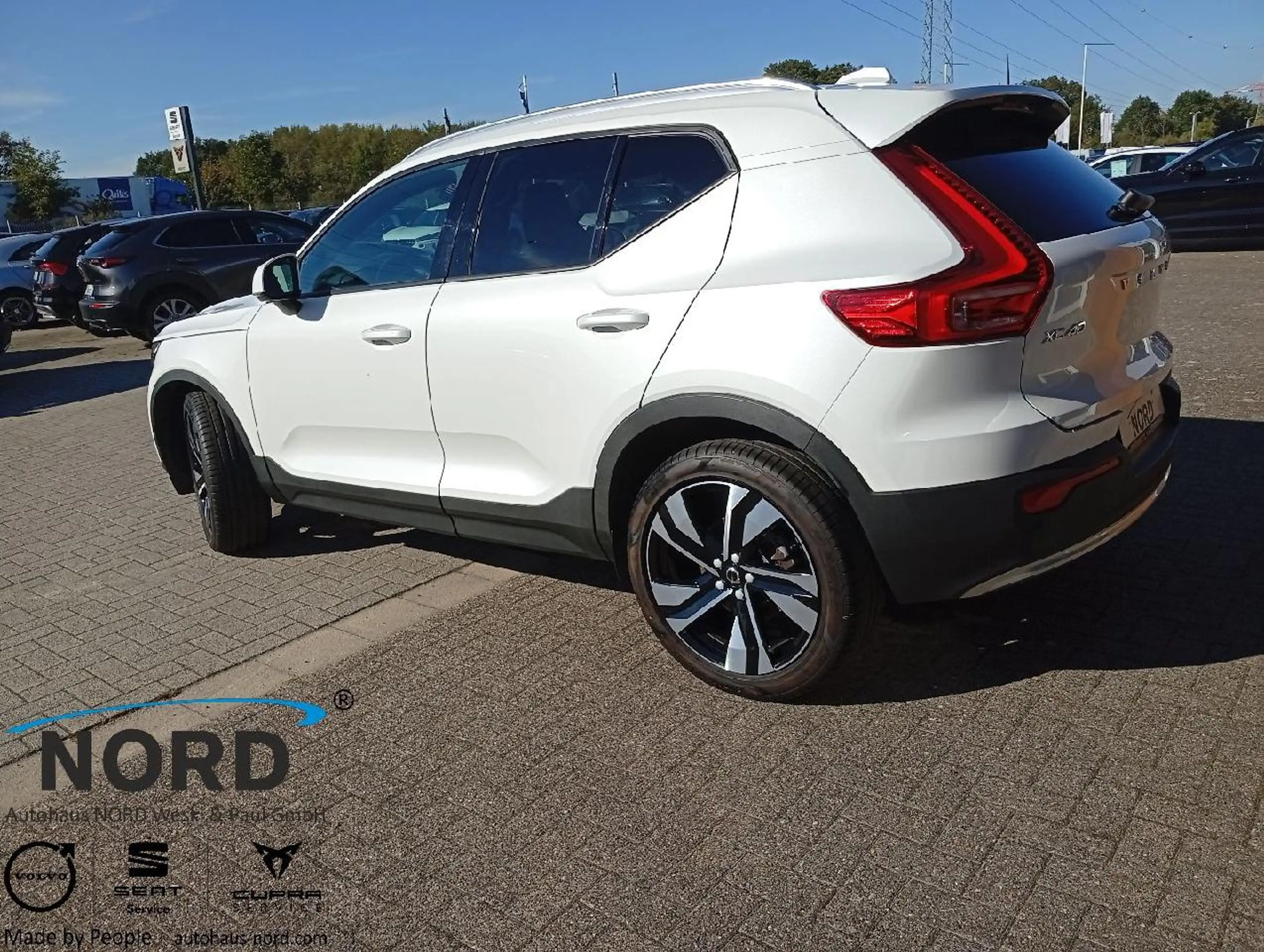 Volvo XC40 B3 Core 2WD/AHK/20Zoll/Blis/ACC — photo 7