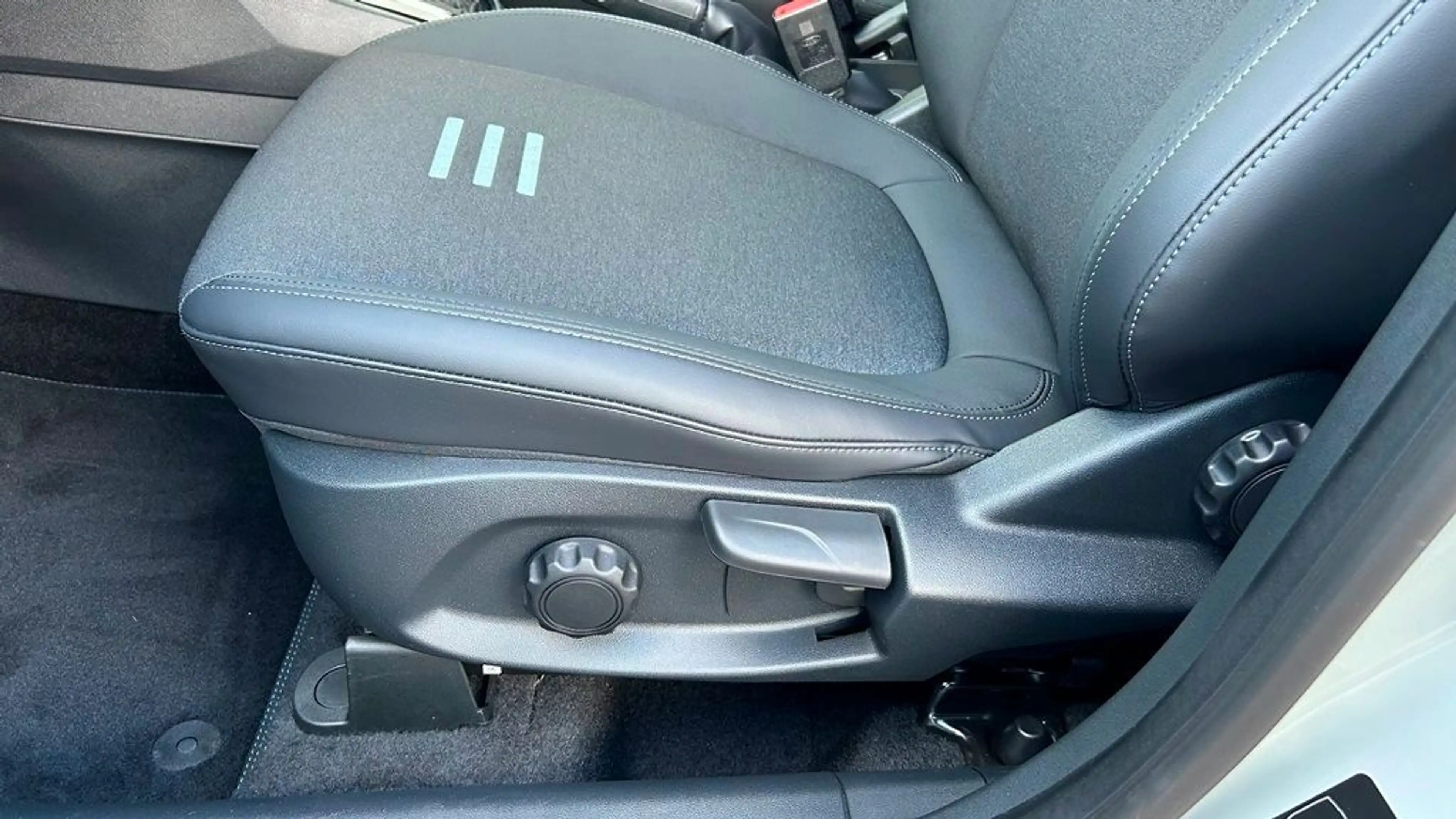Ford Tourneo Courier 1.0 EB Active Navi*ACC*Kamera — photo 11