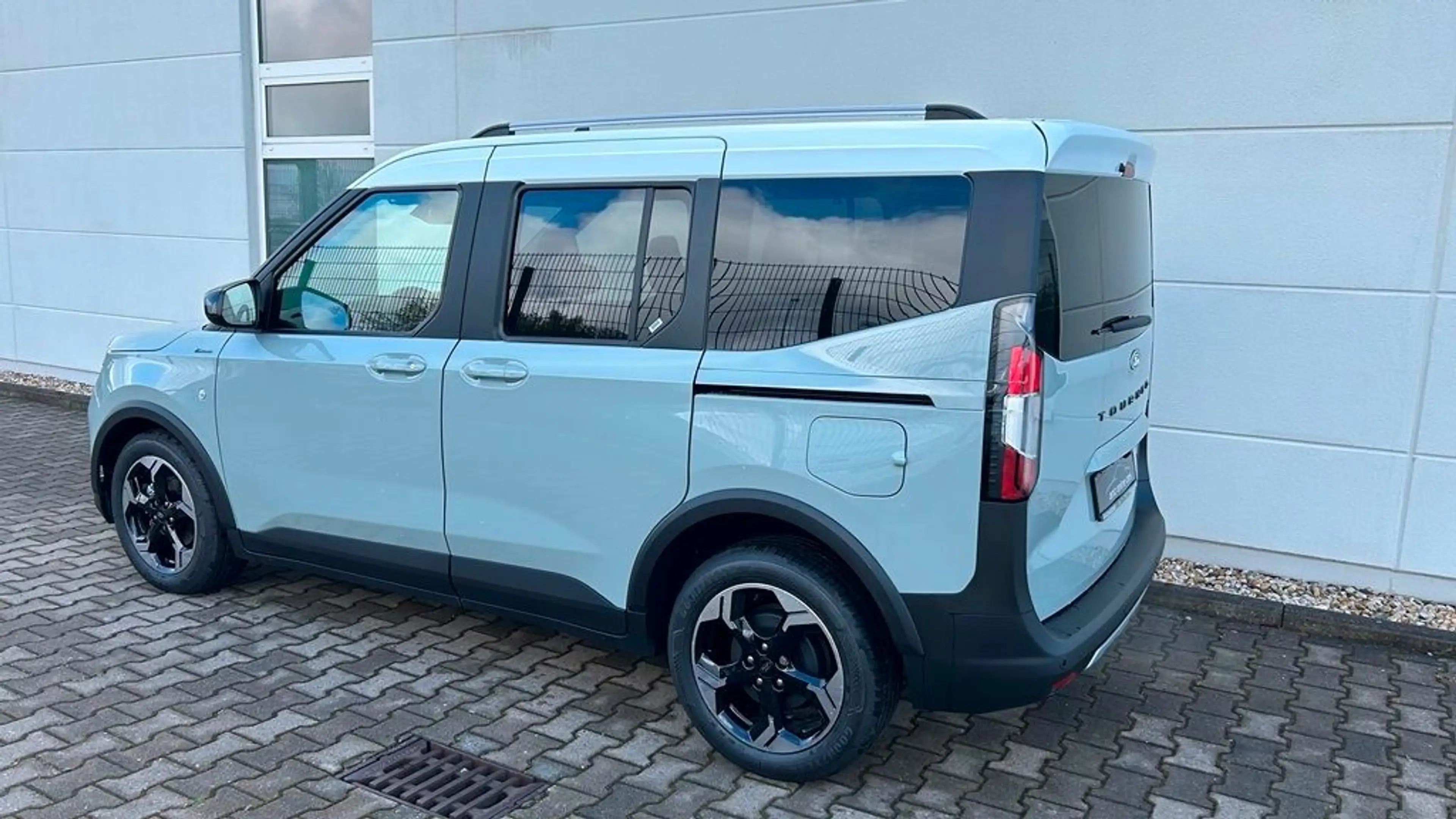 Ford Tourneo Courier 1.0 EB Active Navi*ACC*Kamera — photo 2