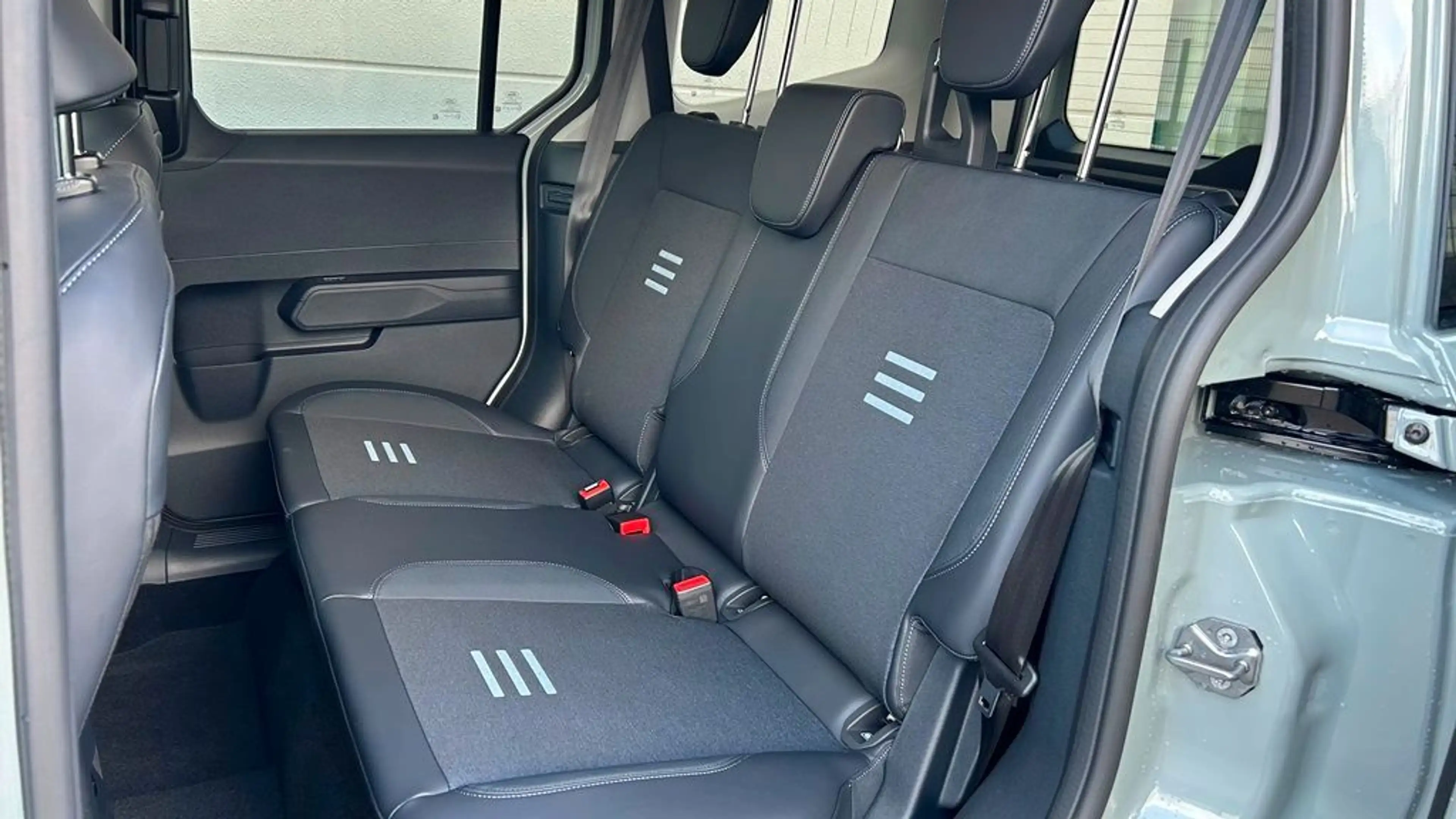 Ford Tourneo Courier 1.0 EB Active Navi*ACC*Kamera — photo 8