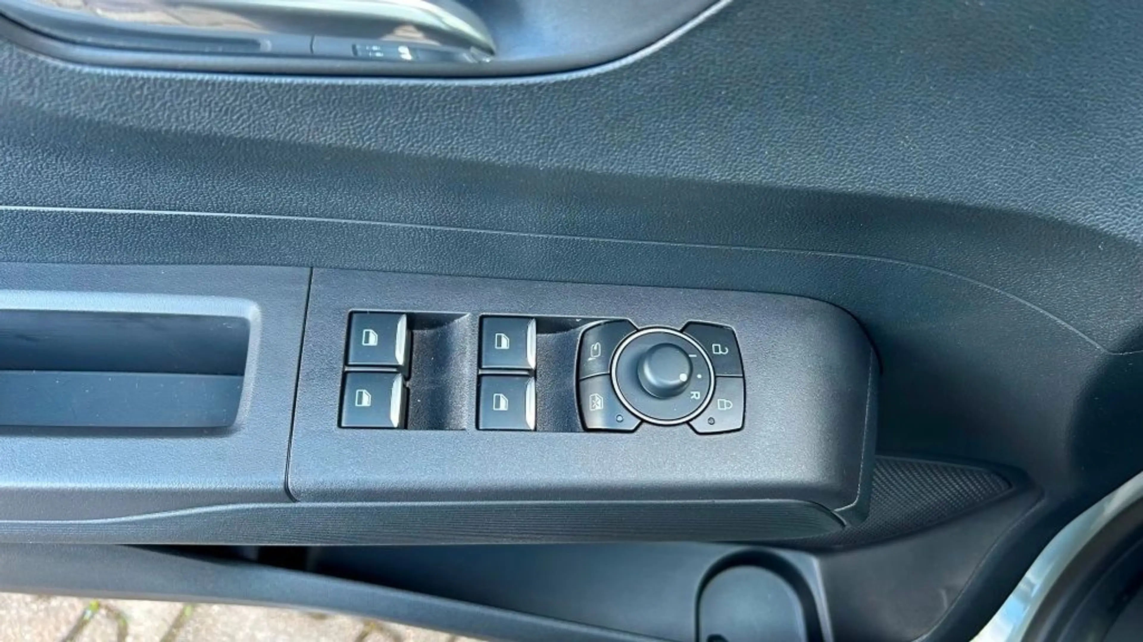Ford Tourneo Courier 1.0 EB Active Navi*ACC*Kamera — photo 10