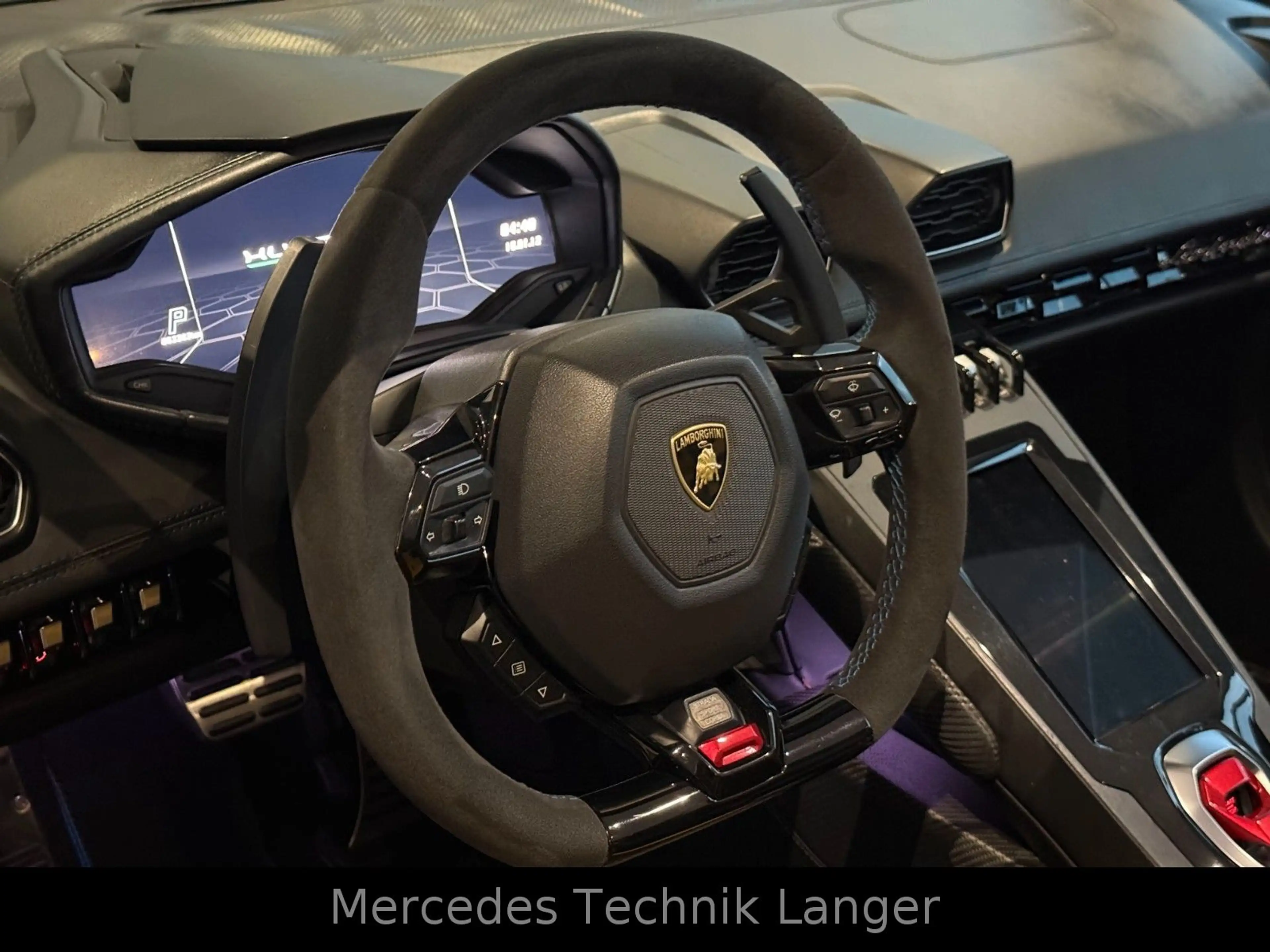 Lamborghini Huracán EVO Spyder LP640 AWD LIFT — photo 8