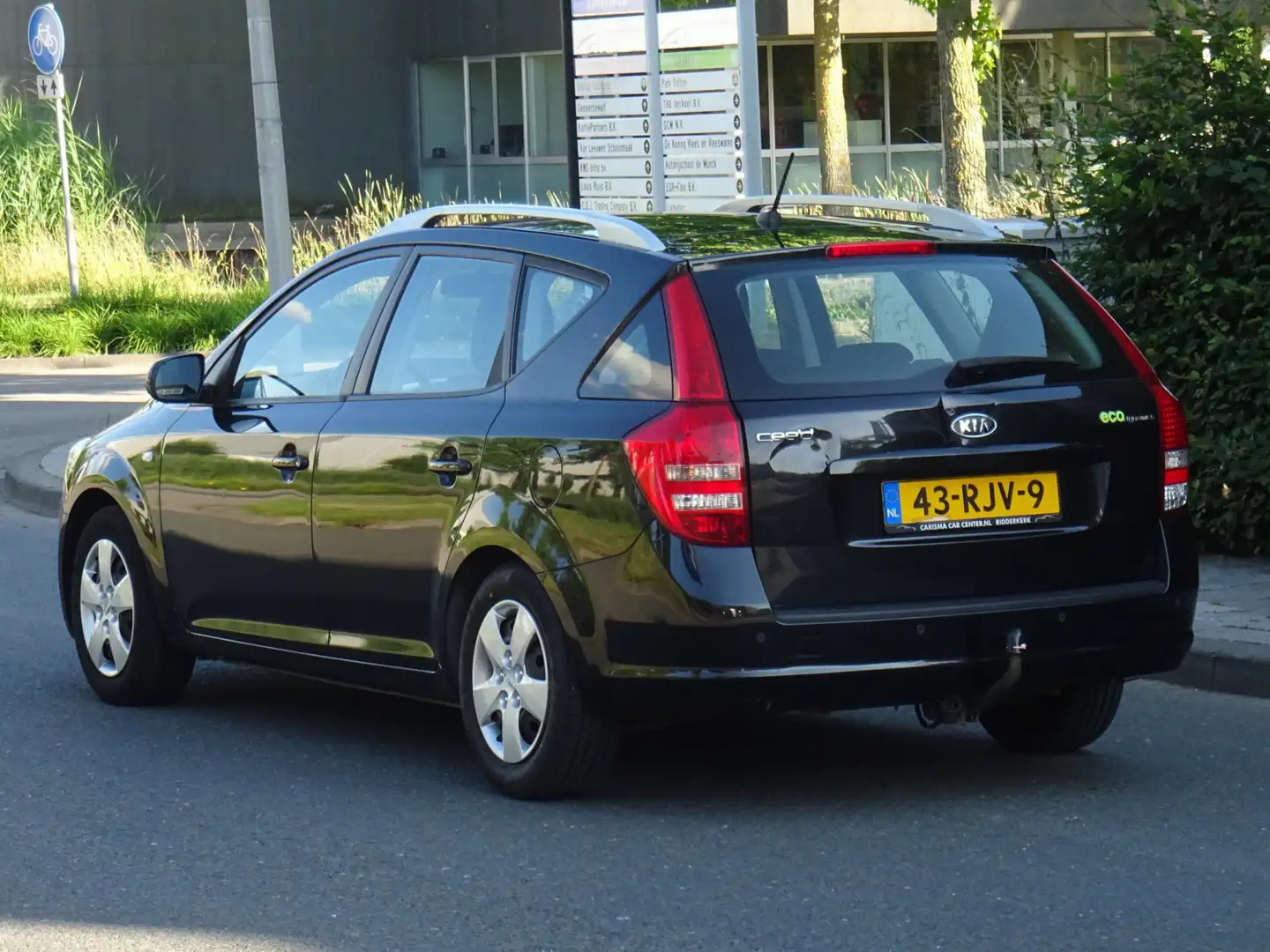Kia Ceed / cee'd Sporty Wagon 1.4 CVVT NAP/AIRCO/CRUISE/PDC/NW APK Zwart - 2