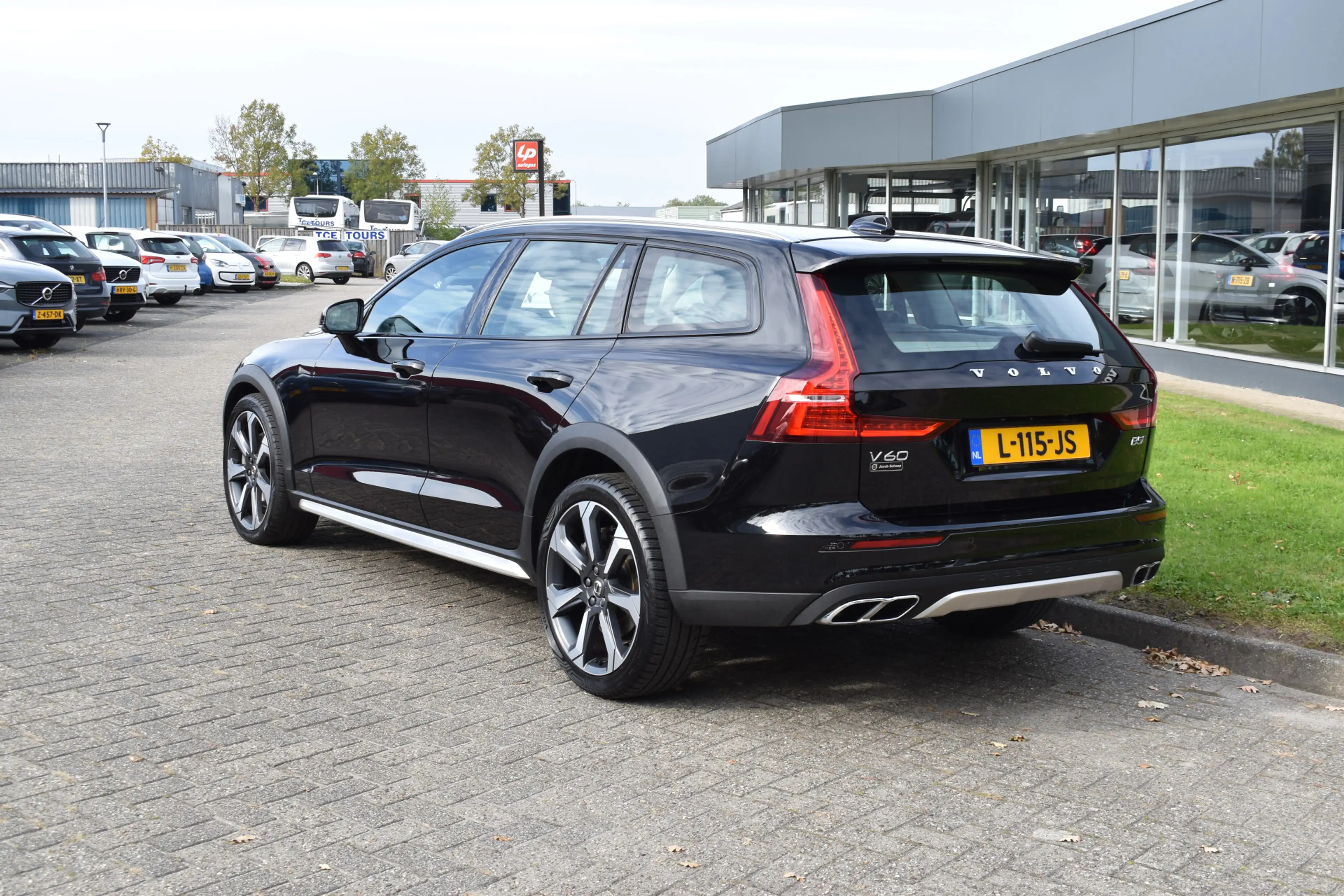 Volvo V60 Cross Country B5 265PK Automaat AWD Pro | Trekhaak | ACC | Blis — photo 11