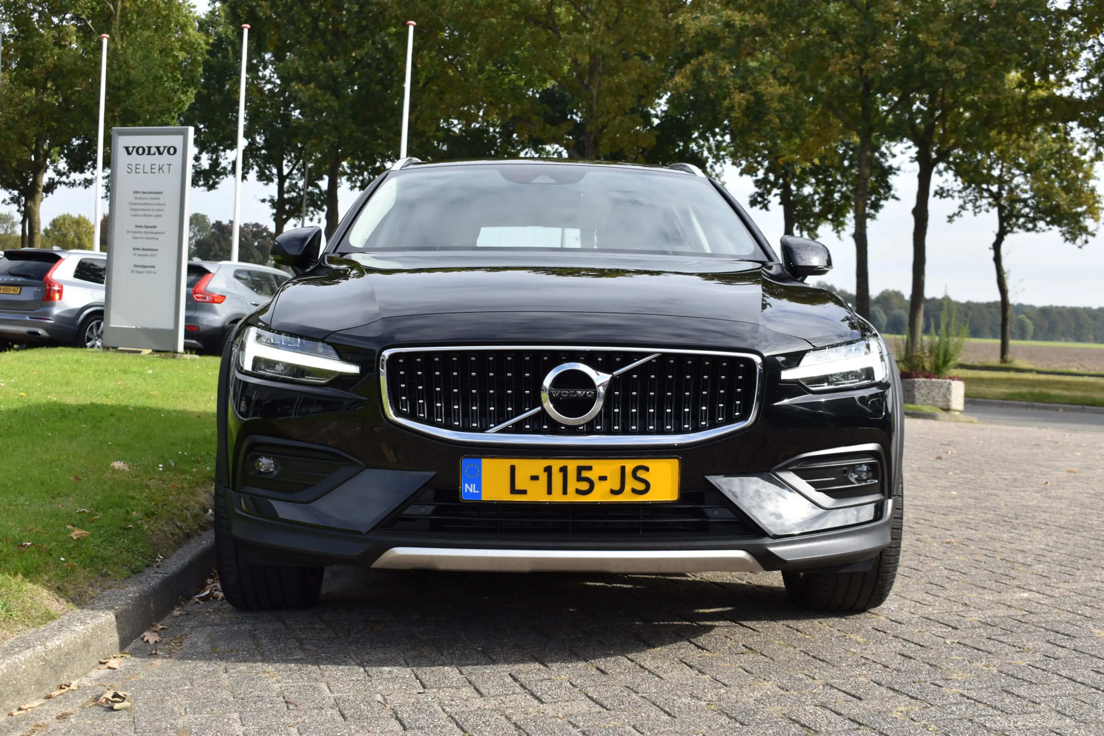 Volvo V60 Cross Country B5 265PK Automaat AWD Pro | Trekhaak | ACC | Blis — photo 3