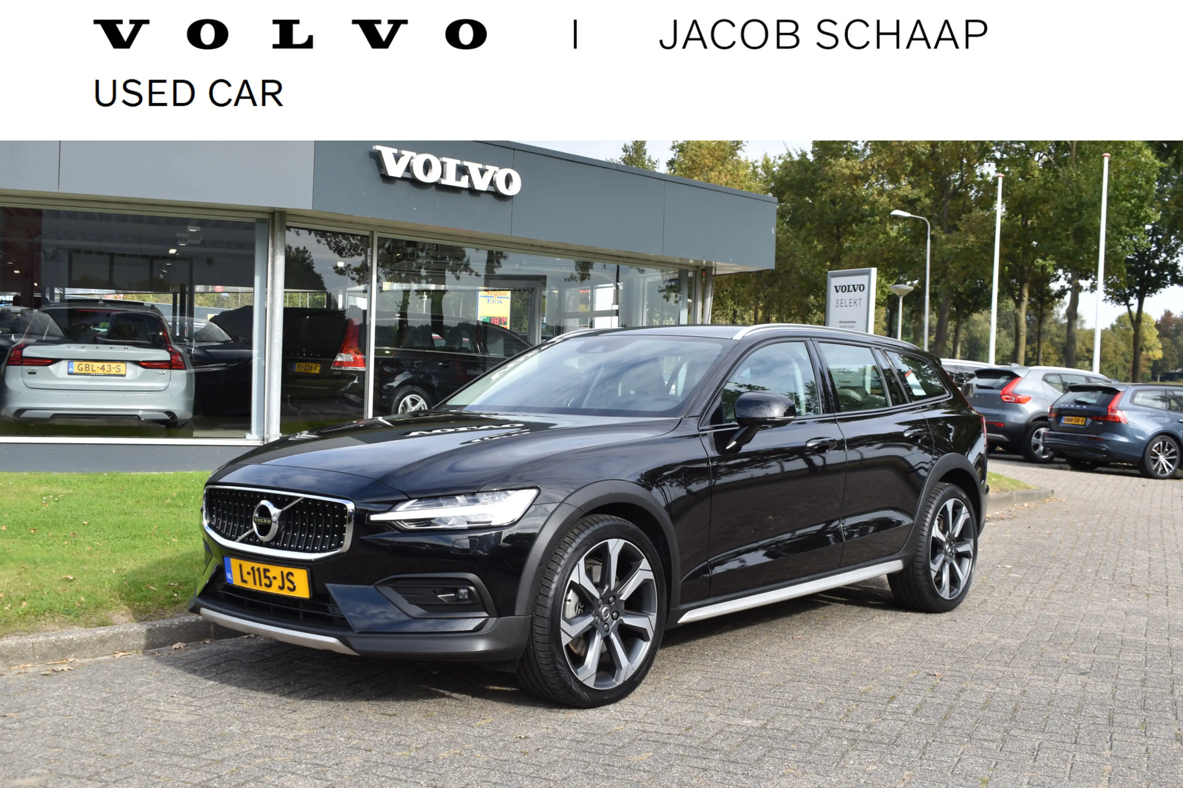 Volvo V60 Cross Country B5 265PK Automaat AWD Pro | Trekhaak | ACC | Blis