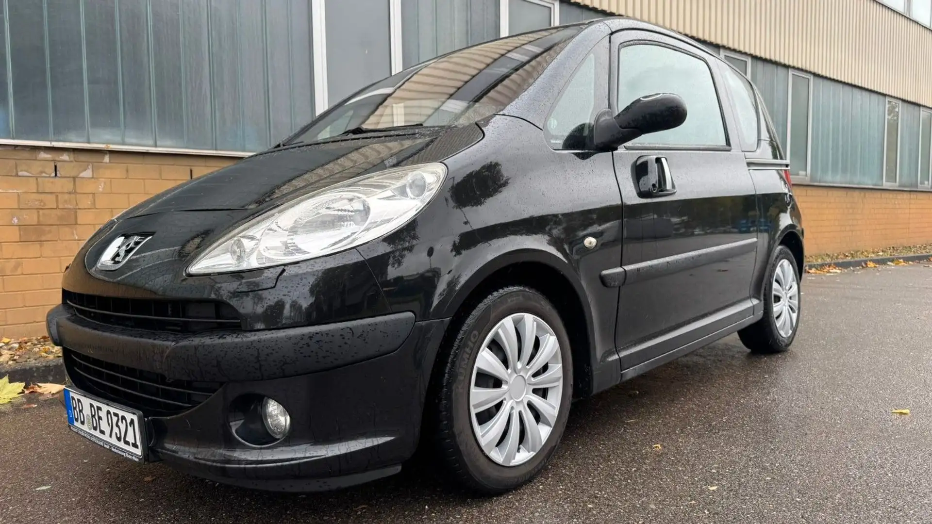 Peugeot 1007 +TÜV +GARANTIE+PANORAMA+PARKS+KLIMA Schwarz - 1