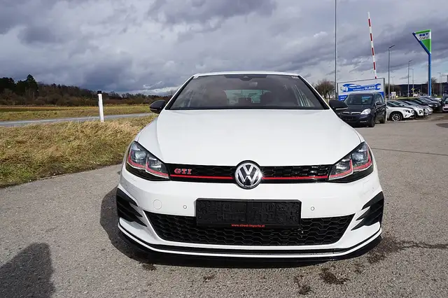 Volkswagen Golf GTI TCR 2,0 TSI DSG