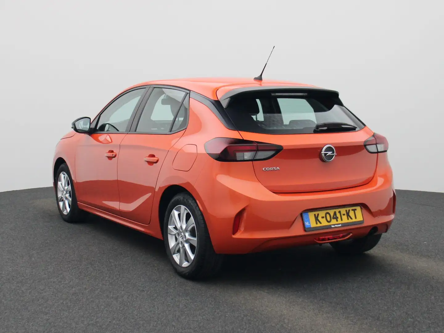 Opel Corsa 1.2 Edition | AIRCONDITIONING | LICHTMETALEN VELGE Orange - 2