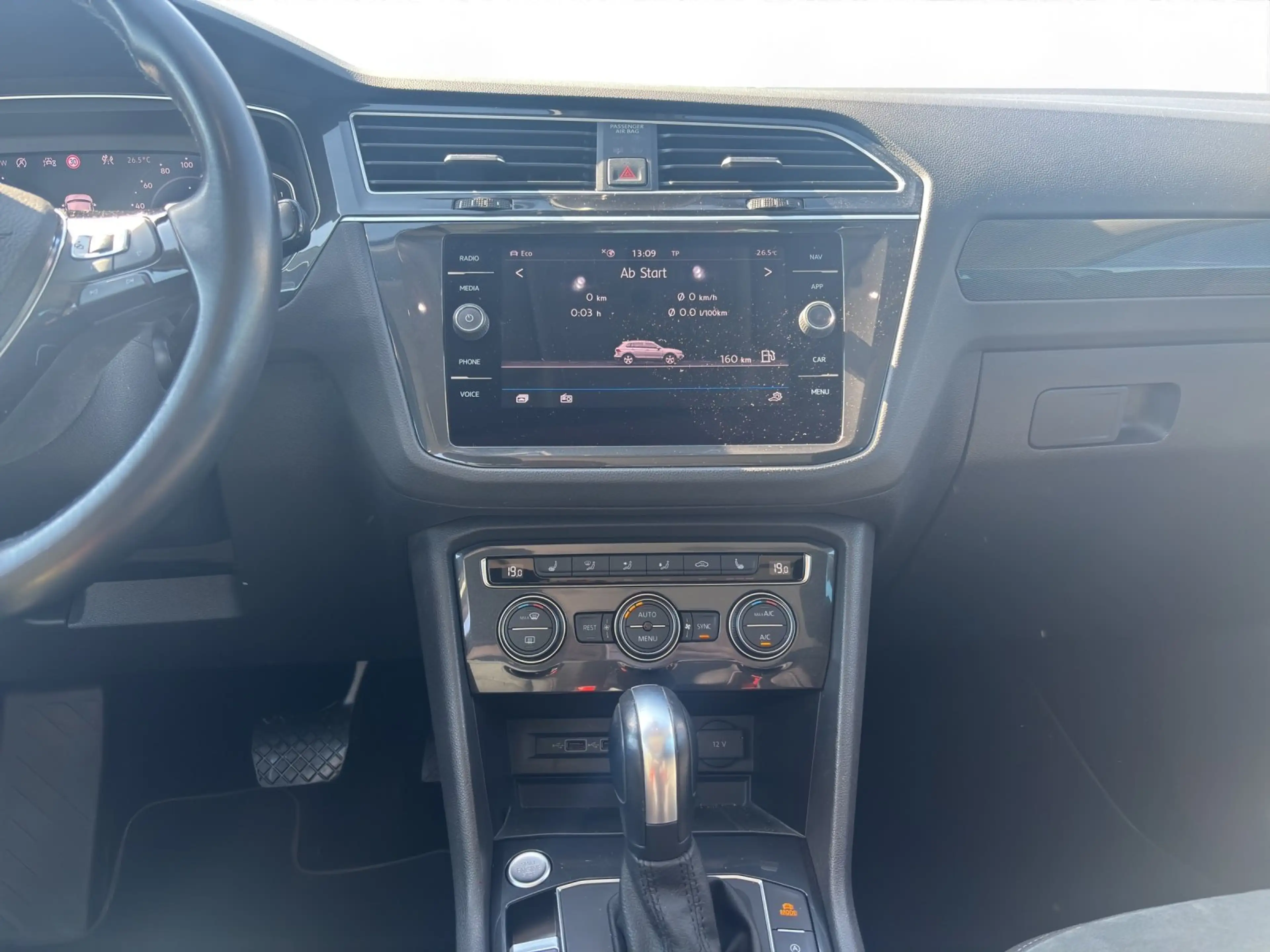 Volkswagen Tiguan 2.0 TDI DSG HIGHLINE | AHK | PANO | — photo 13