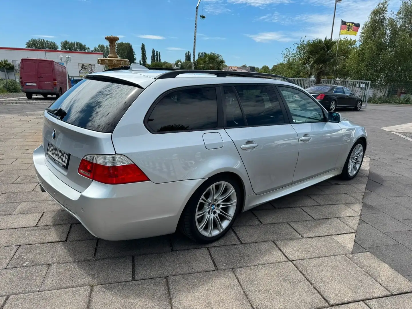 BMW 530 d Touring M-Paket, Panorama, TÜV neu! Silber - 2