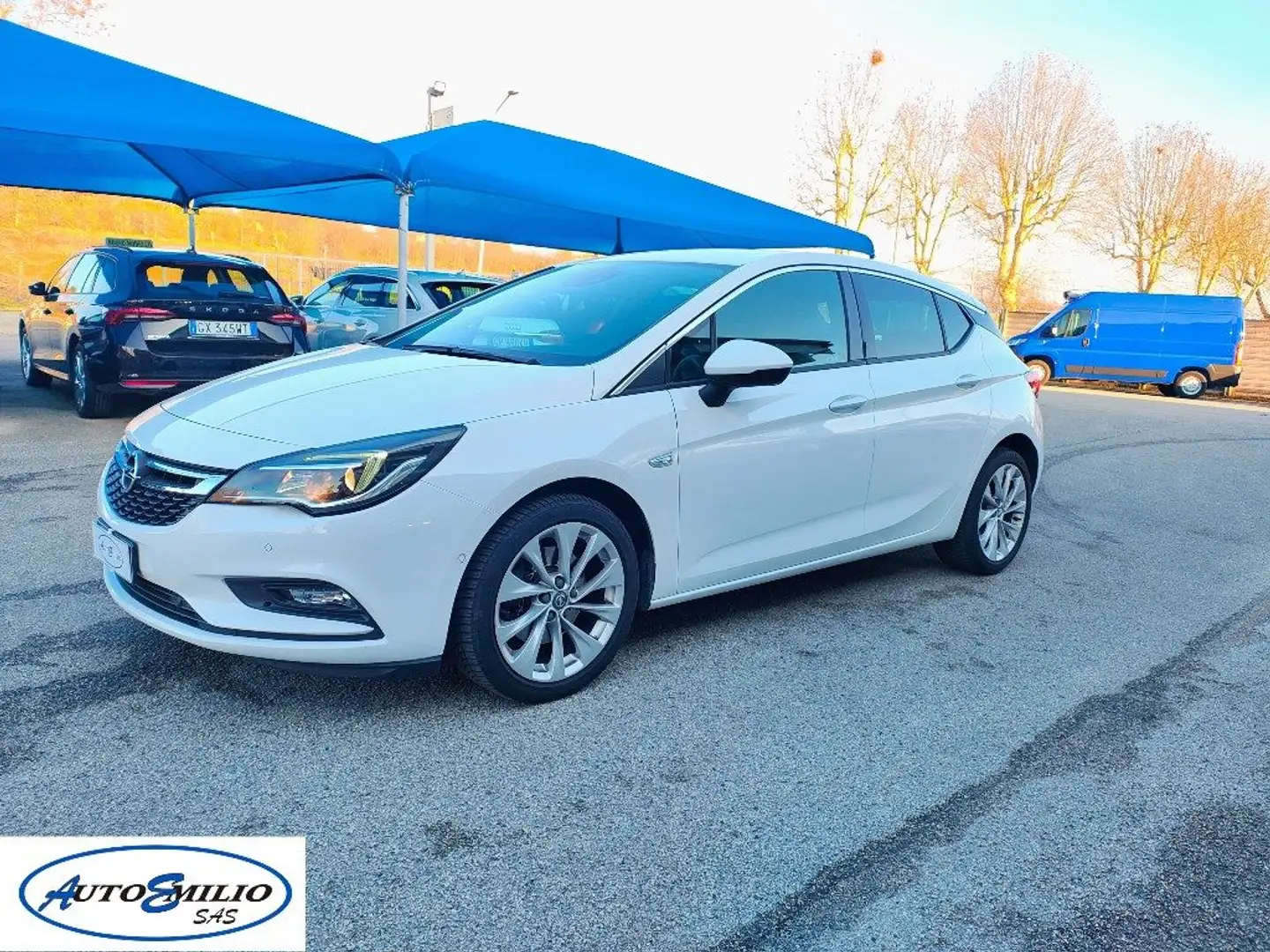Opel Astra 1.6 CDTi 136CV Start&Stop 5 porte Innovation Blanc - 1