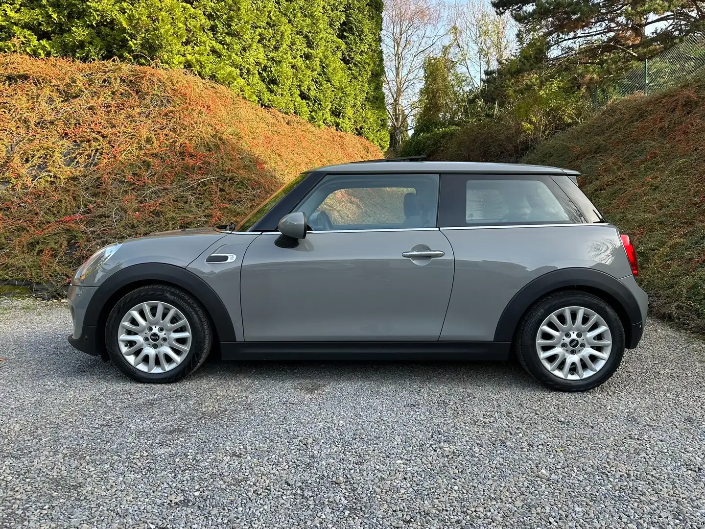 MINI Cooper 1.5/Toit ouvrant /Très bon état /Carnet MINI Gris - 2