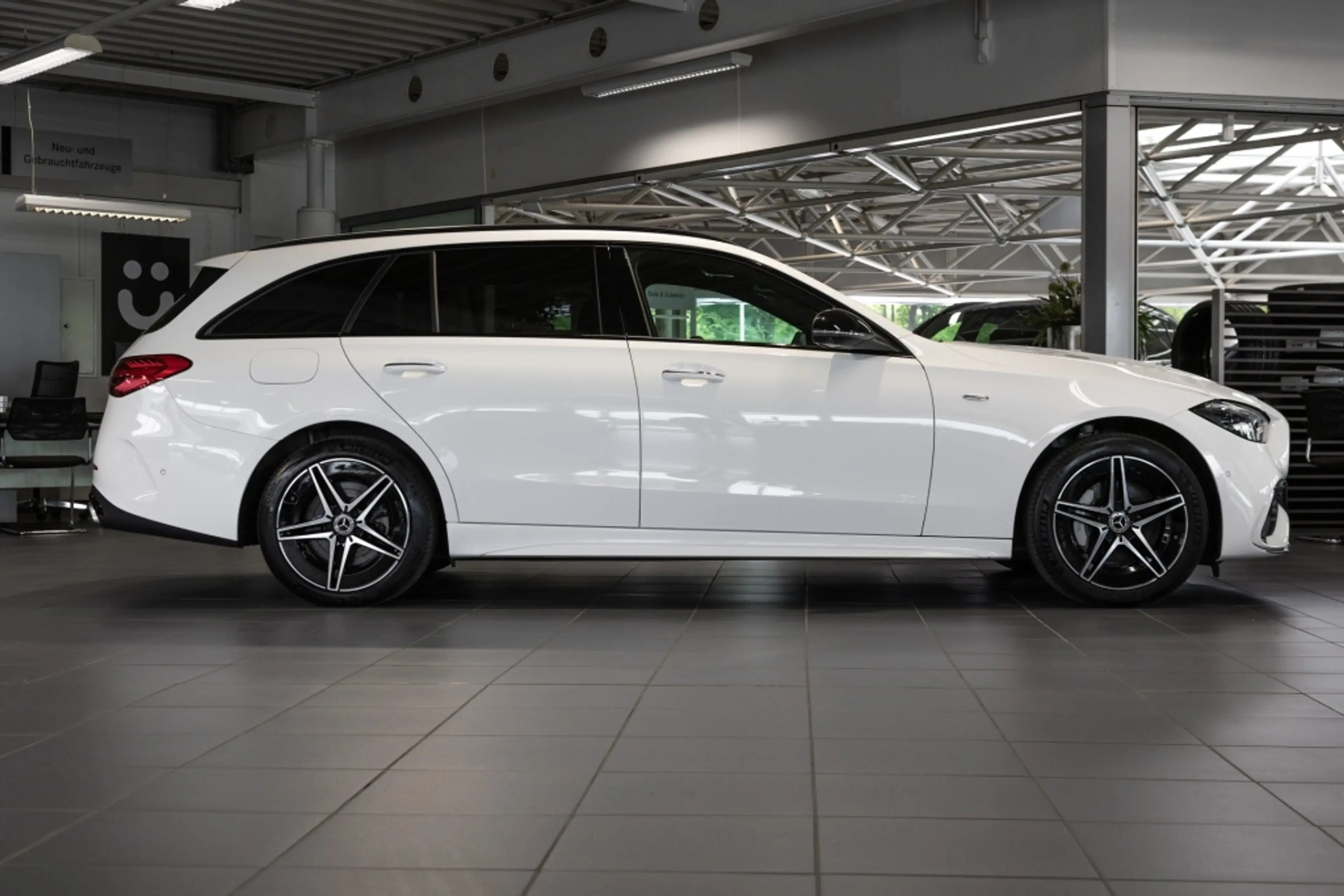 Mercedes-Benz C 300 T e ,  AMG BURM NIGHT PREMIUM MEMO 360 PDC — photo 4