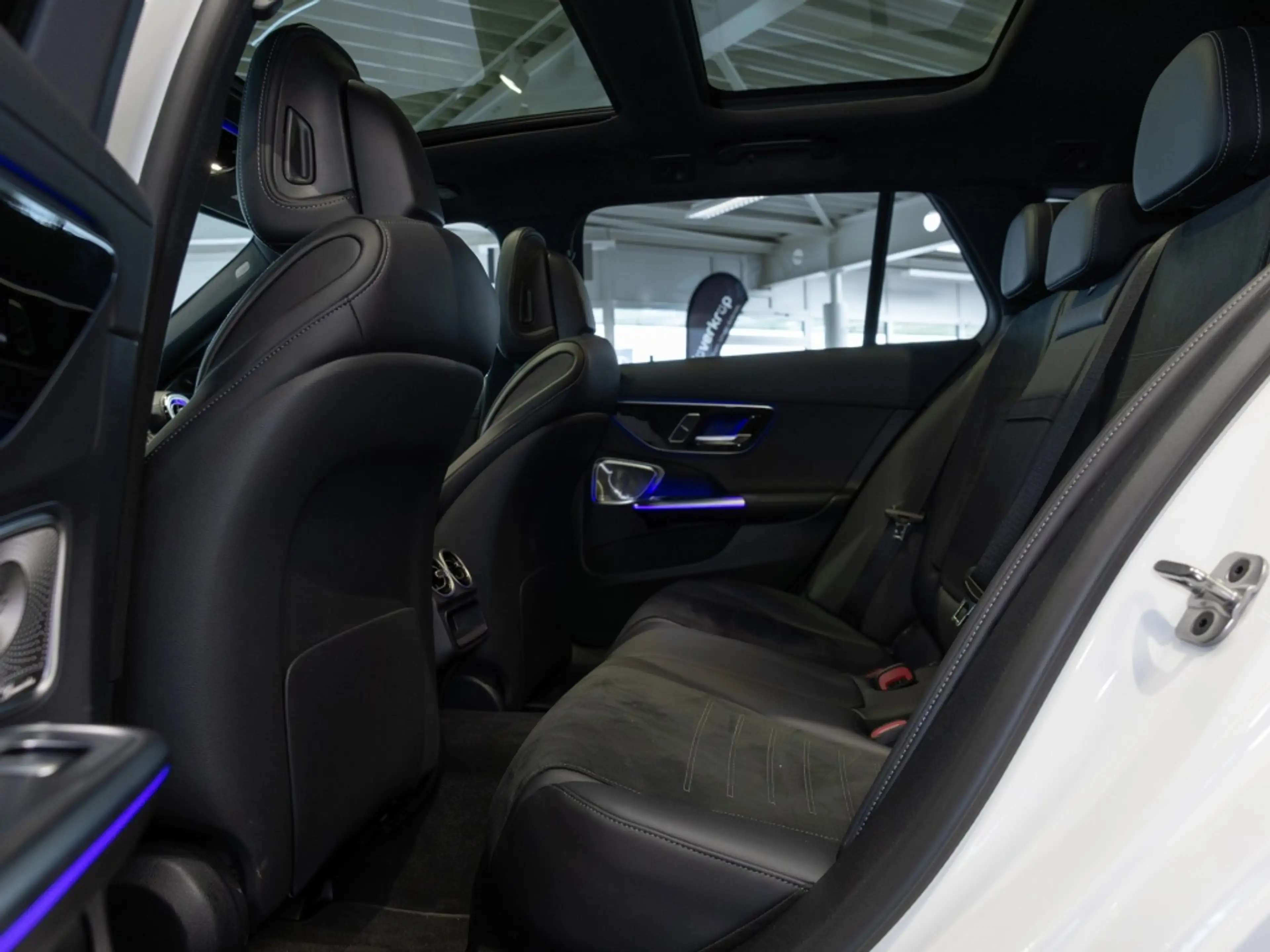 Mercedes-Benz C 300 T e ,  AMG BURM NIGHT PREMIUM MEMO 360 PDC — photo 9