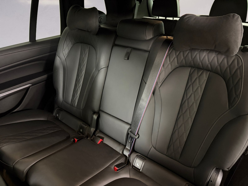 BMW X7 xDrive40d — photo 9