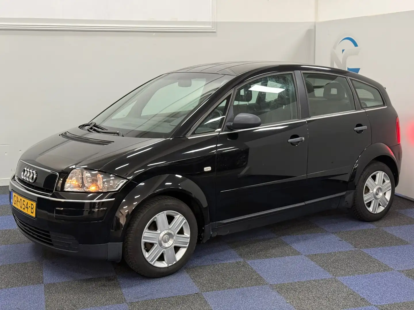 Audi A2 1.4 / NETTE AUTO / RIJDT SCHAKELT TOP / AIRCO Schwarz - 1