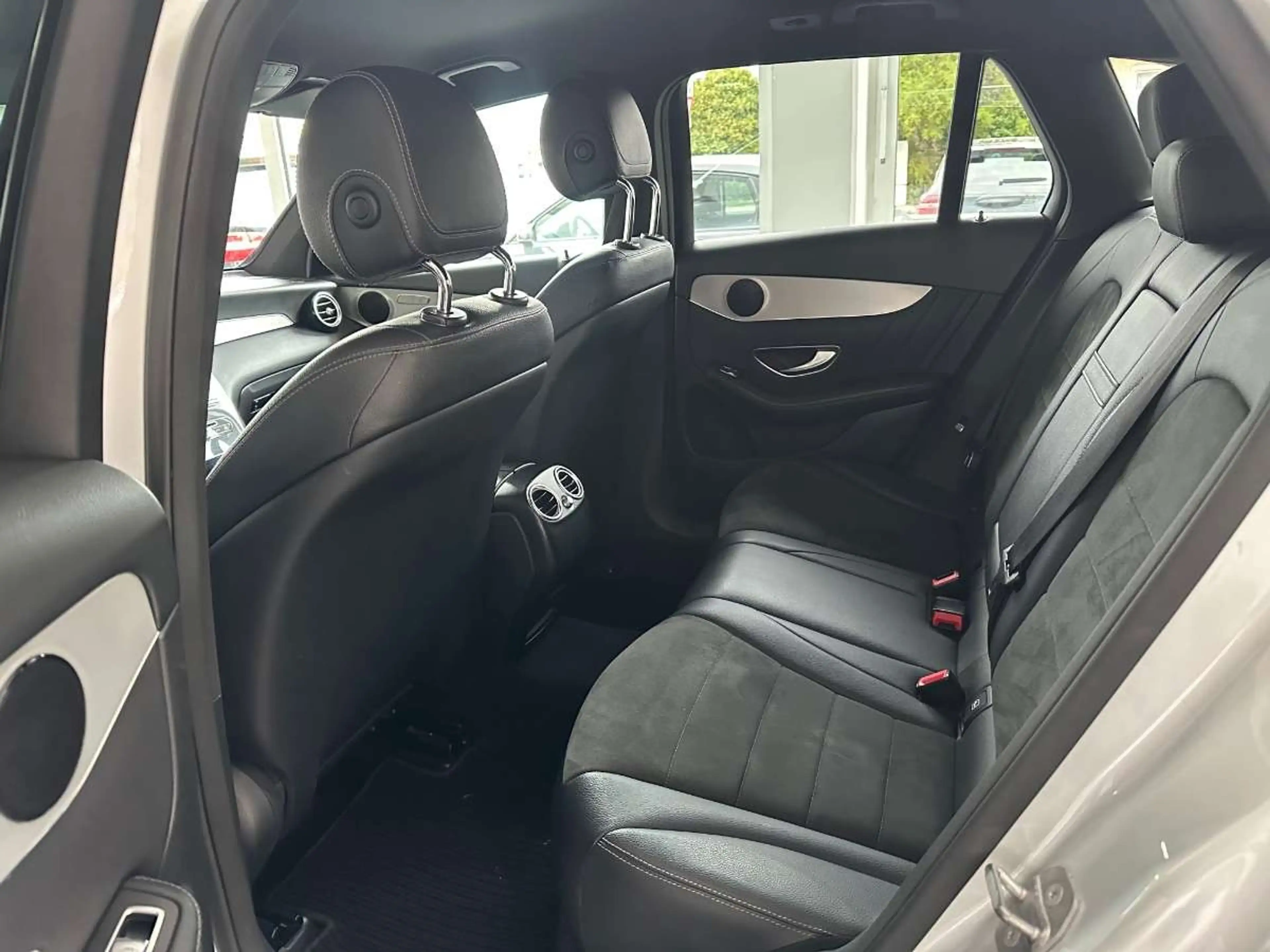 Mercedes-Benz GLC 250 d AMATIC AMG — photo 11