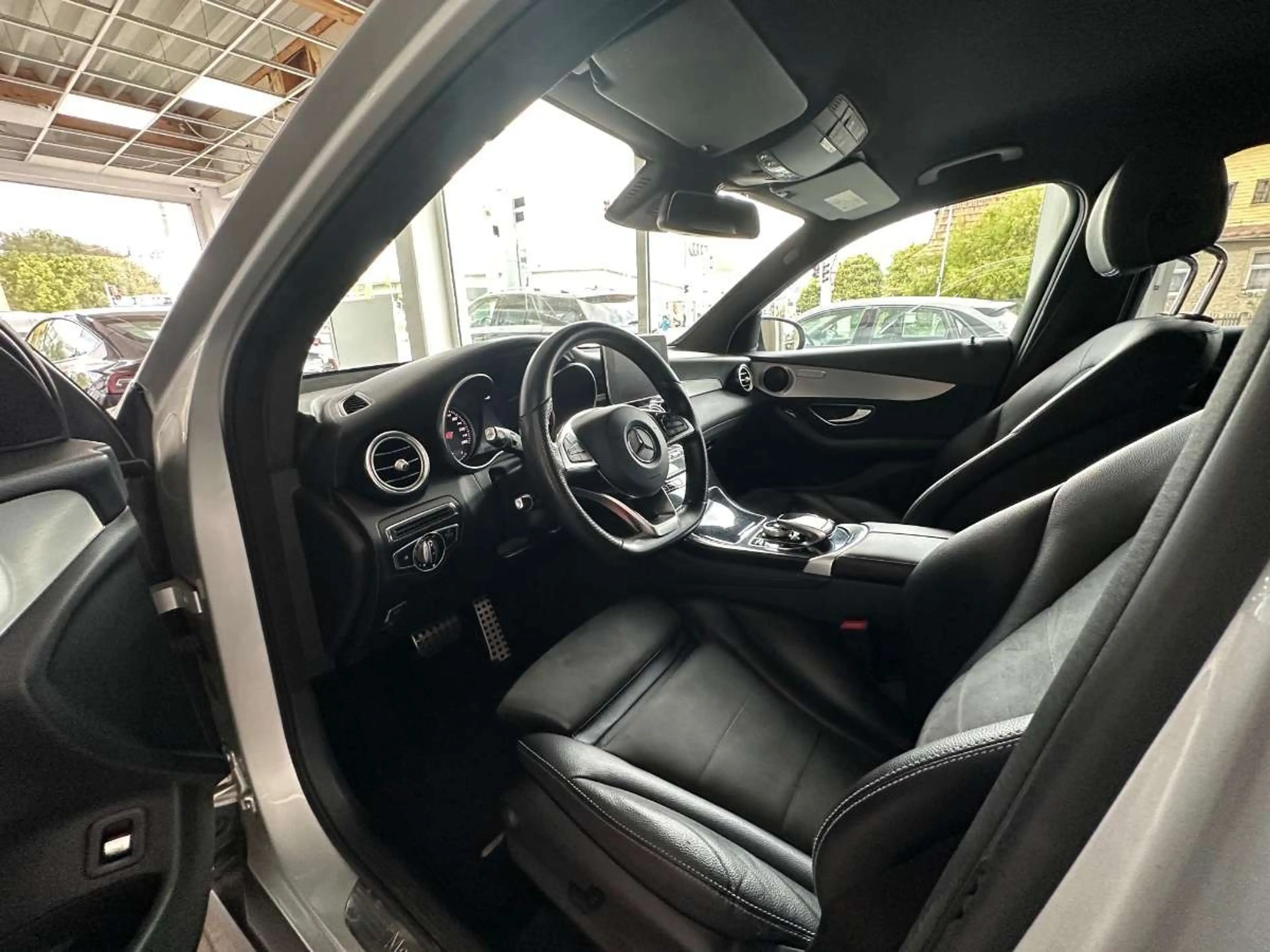 Mercedes-Benz GLC 250 d AMATIC AMG — photo 13