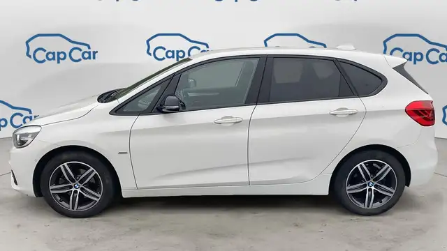 BMW 2 Series view 2