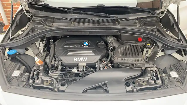 BMW 2 Series view 15