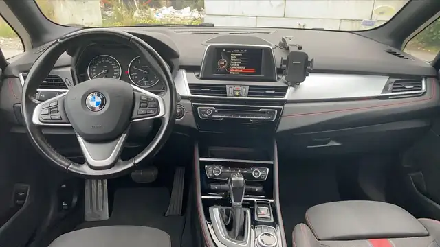 BMW 2 Series view 11