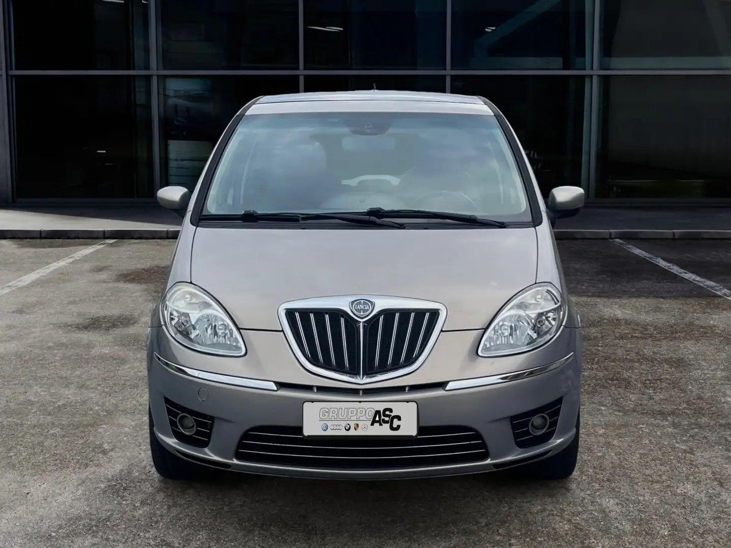 Lancia MUSA 1.9 mjt 101 CV  Platino ADATTA NEOPATENTATI Beige - 2