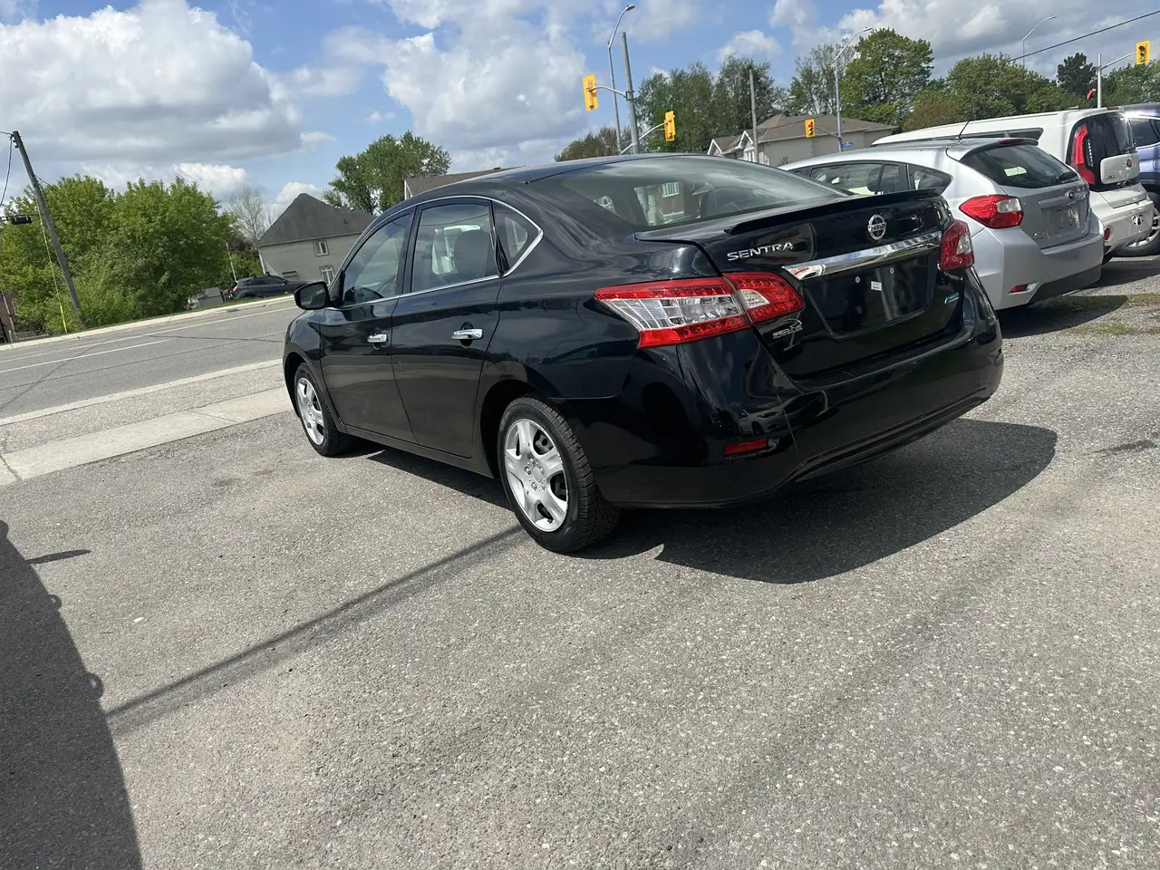 Nissan Sentra снимка Nissan Sentra