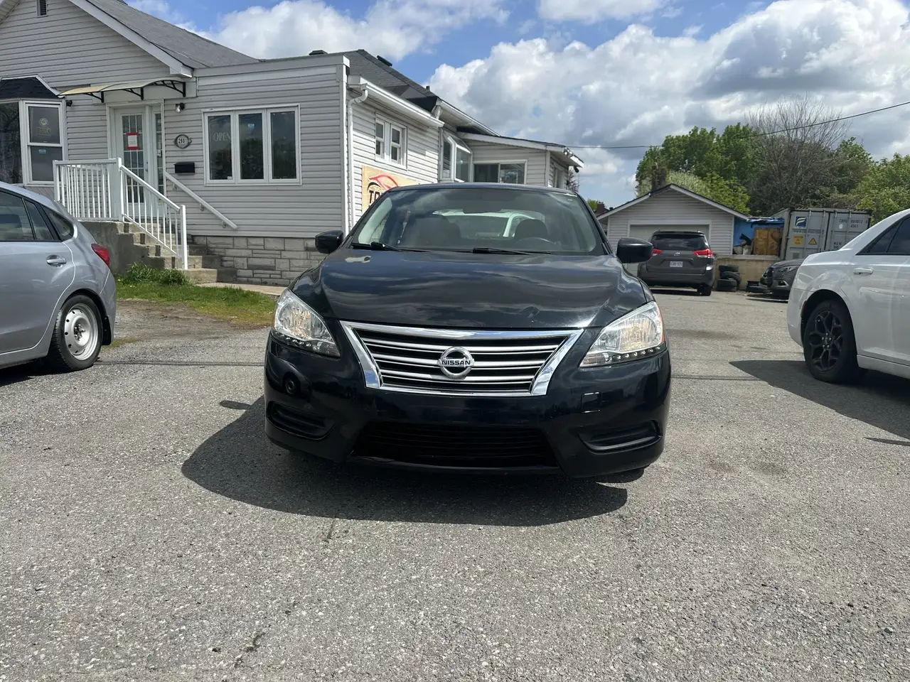 Nissan Sentra снимка Nissan Sentra