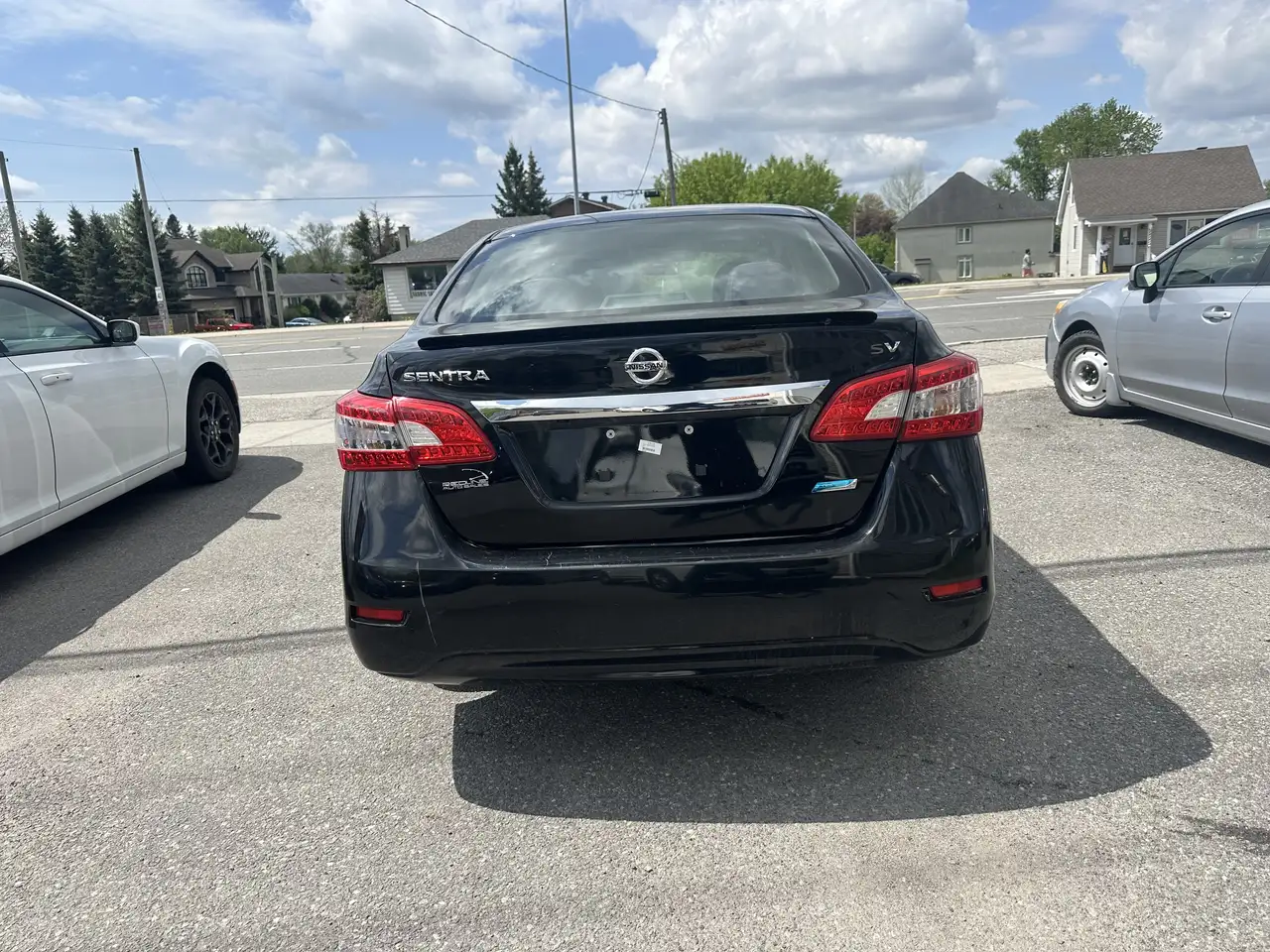 Nissan Sentra снимка Nissan Sentra