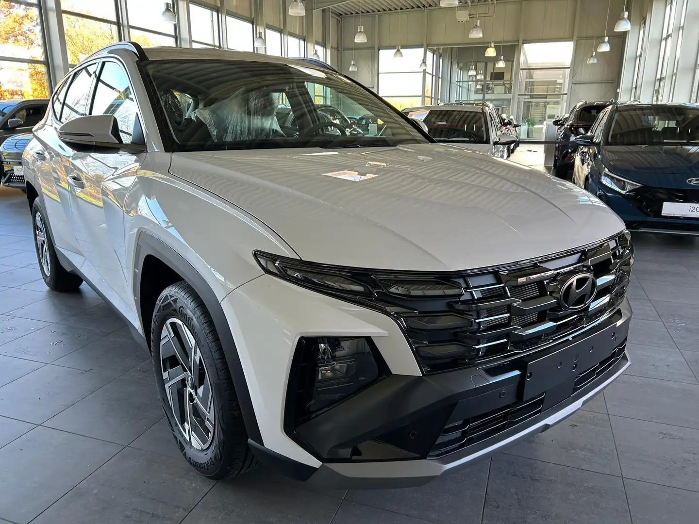 Hyundai TUCSON FL 1.6 T-GDI Select Design-Paket.LED.Navi Weiß - 1