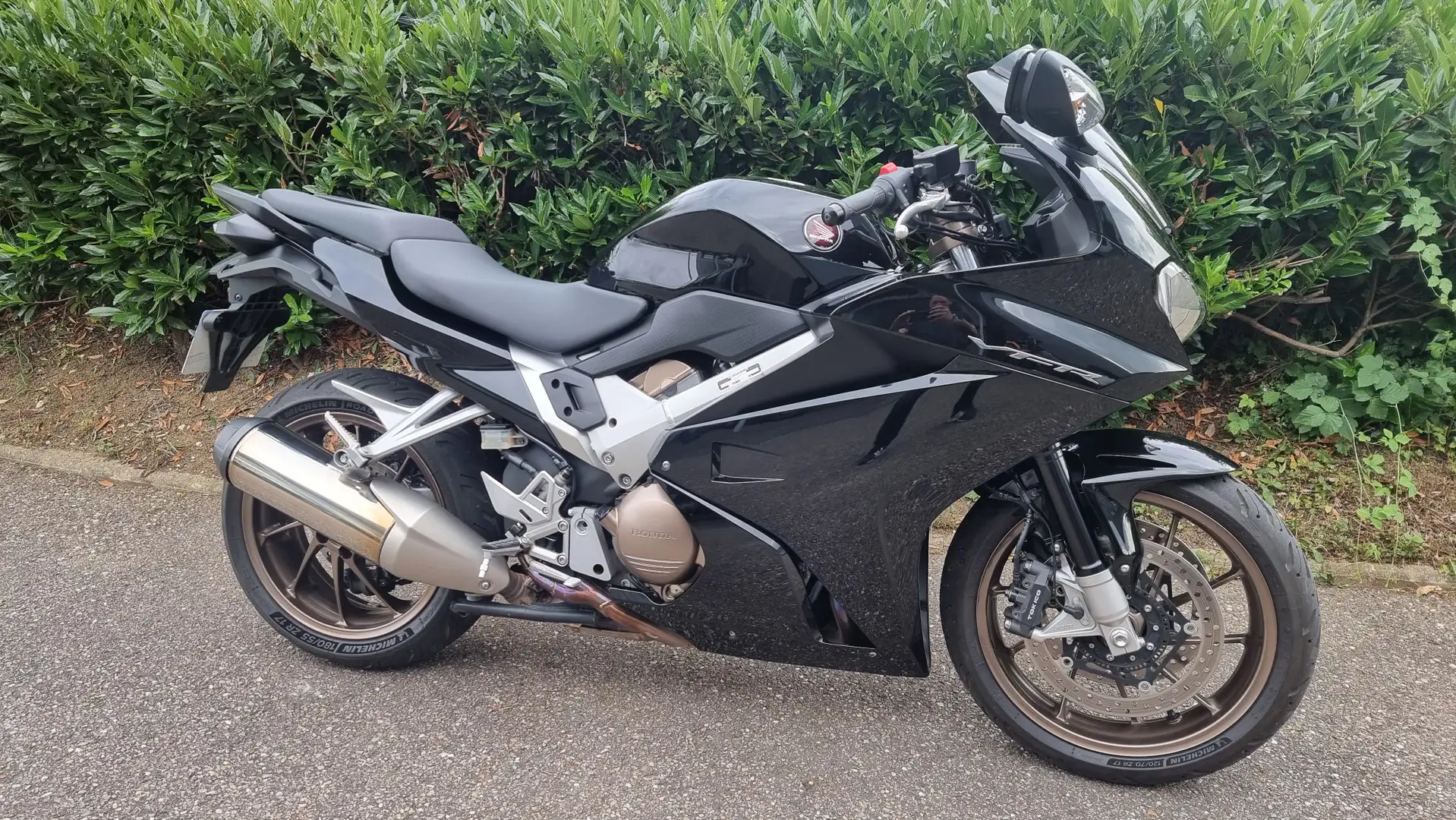 Honda VFR 800 Noir - 1
