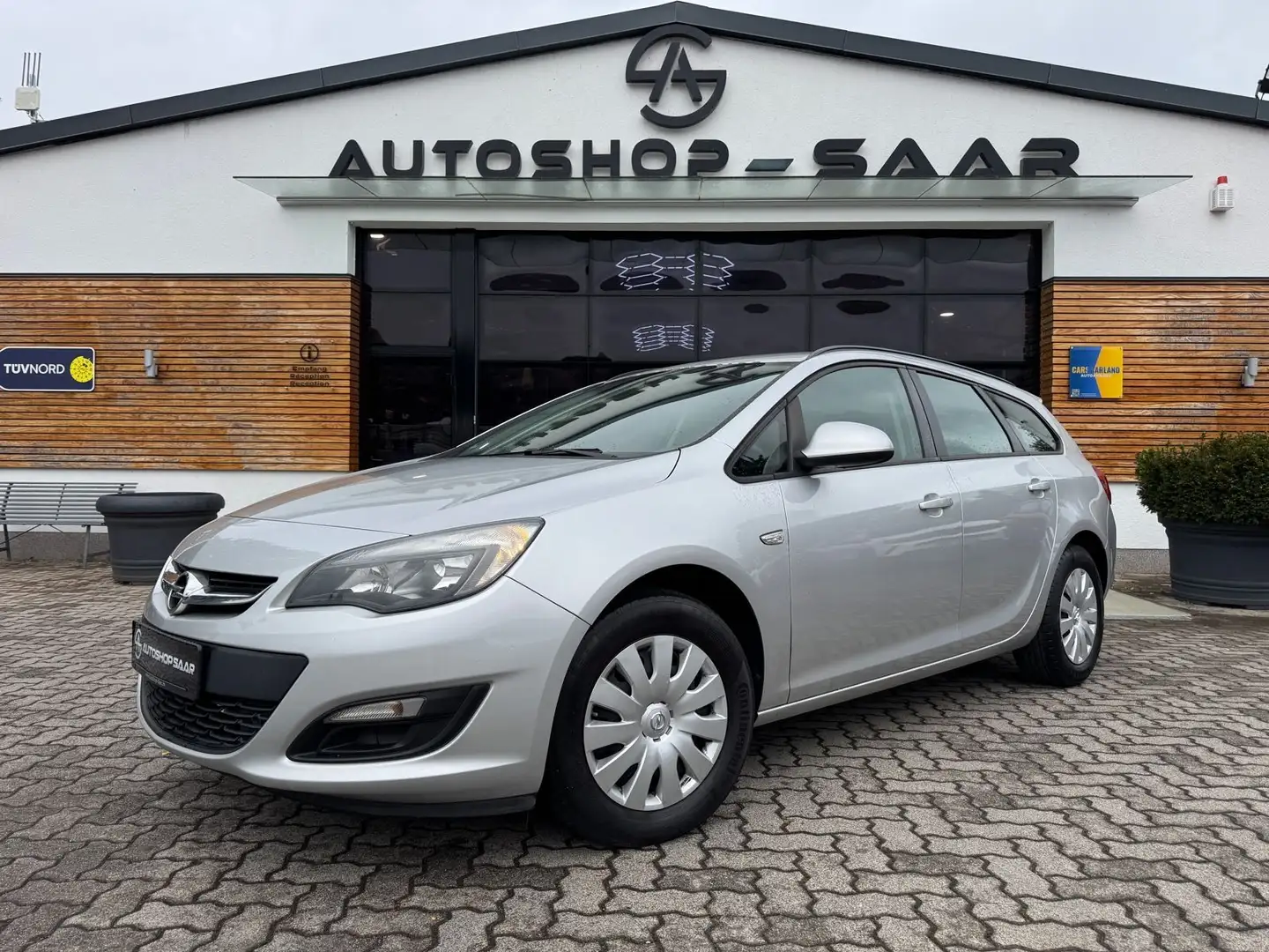 Opel Astra J Sports Tourer Edition/NAVI/PDC Silber - 1
