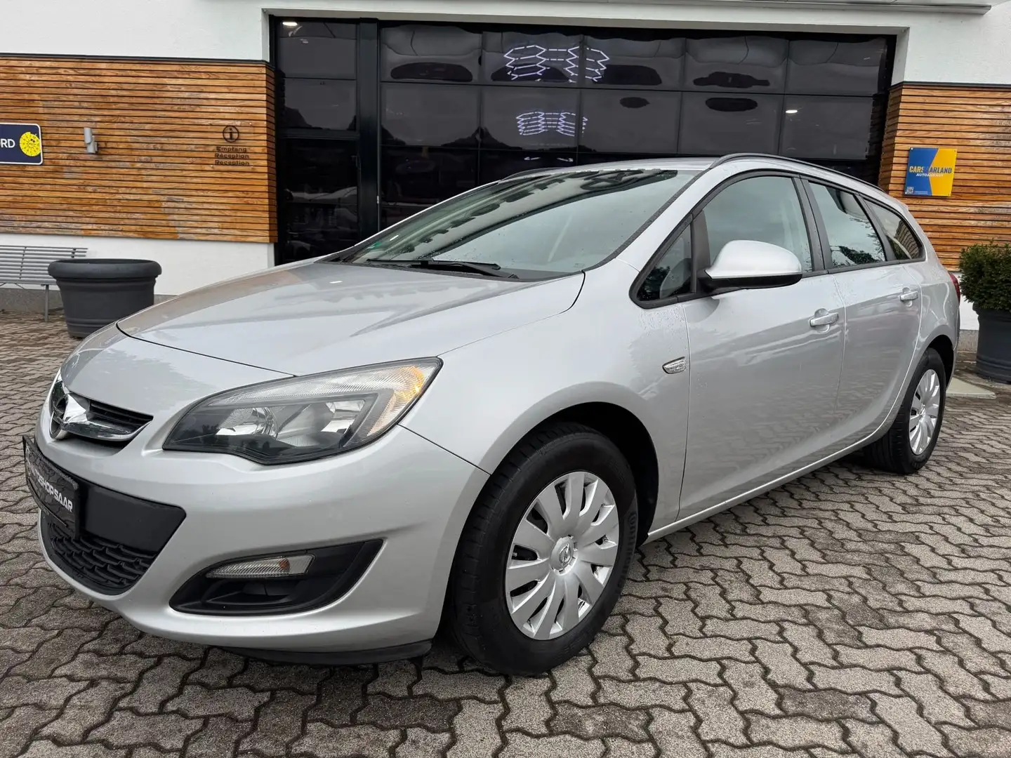 Opel Astra J Sports Tourer Edition/NAVI/PDC Silber - 2