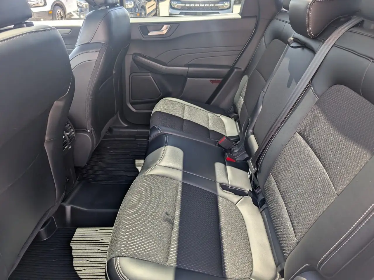 Ford Escape снимка Ford Escape