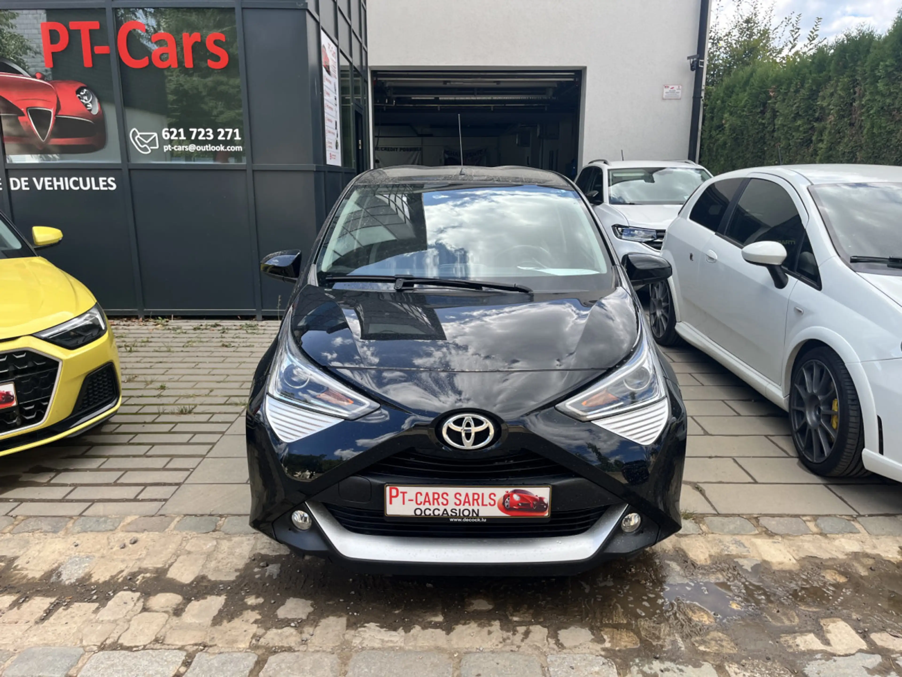 Toyota Aygo 1.0 automatique Team Deutchland — photo 2
