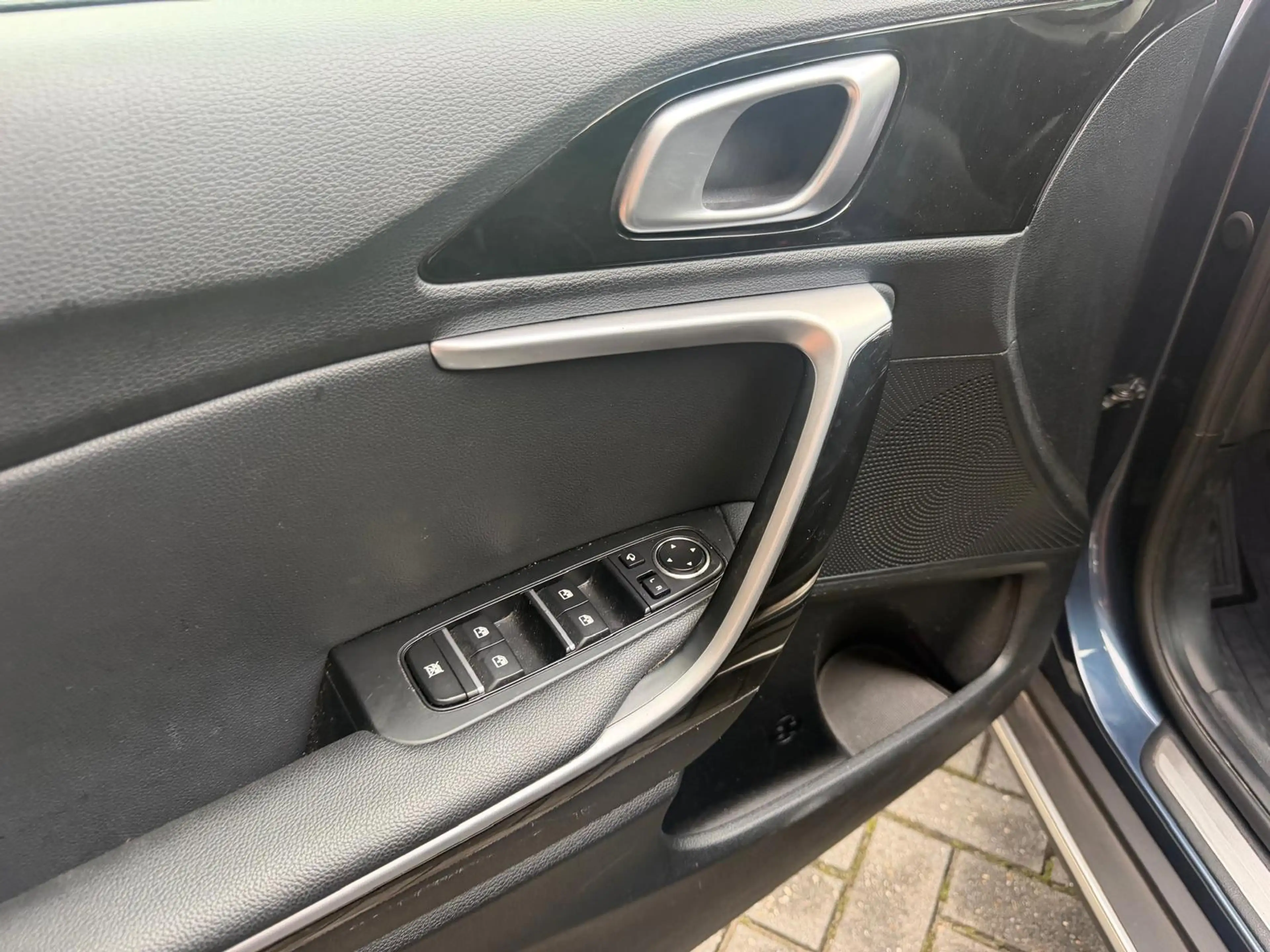 Kia XCeed 1.0 T-GDi DynamicLine | Camera| Climate| Carplay — photo 29