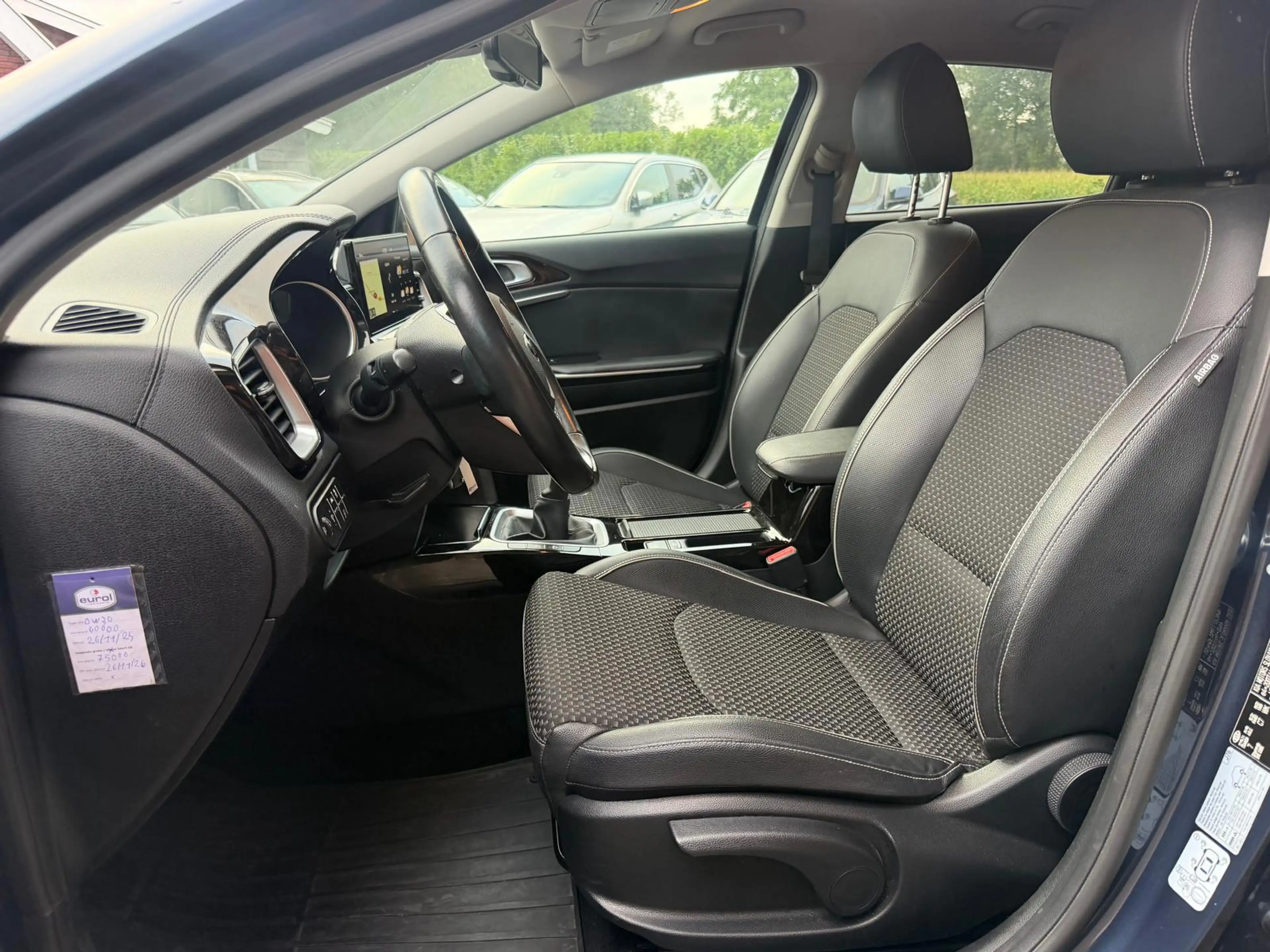 Kia XCeed 1.0 T-GDi DynamicLine | Camera| Climate| Carplay — photo 28