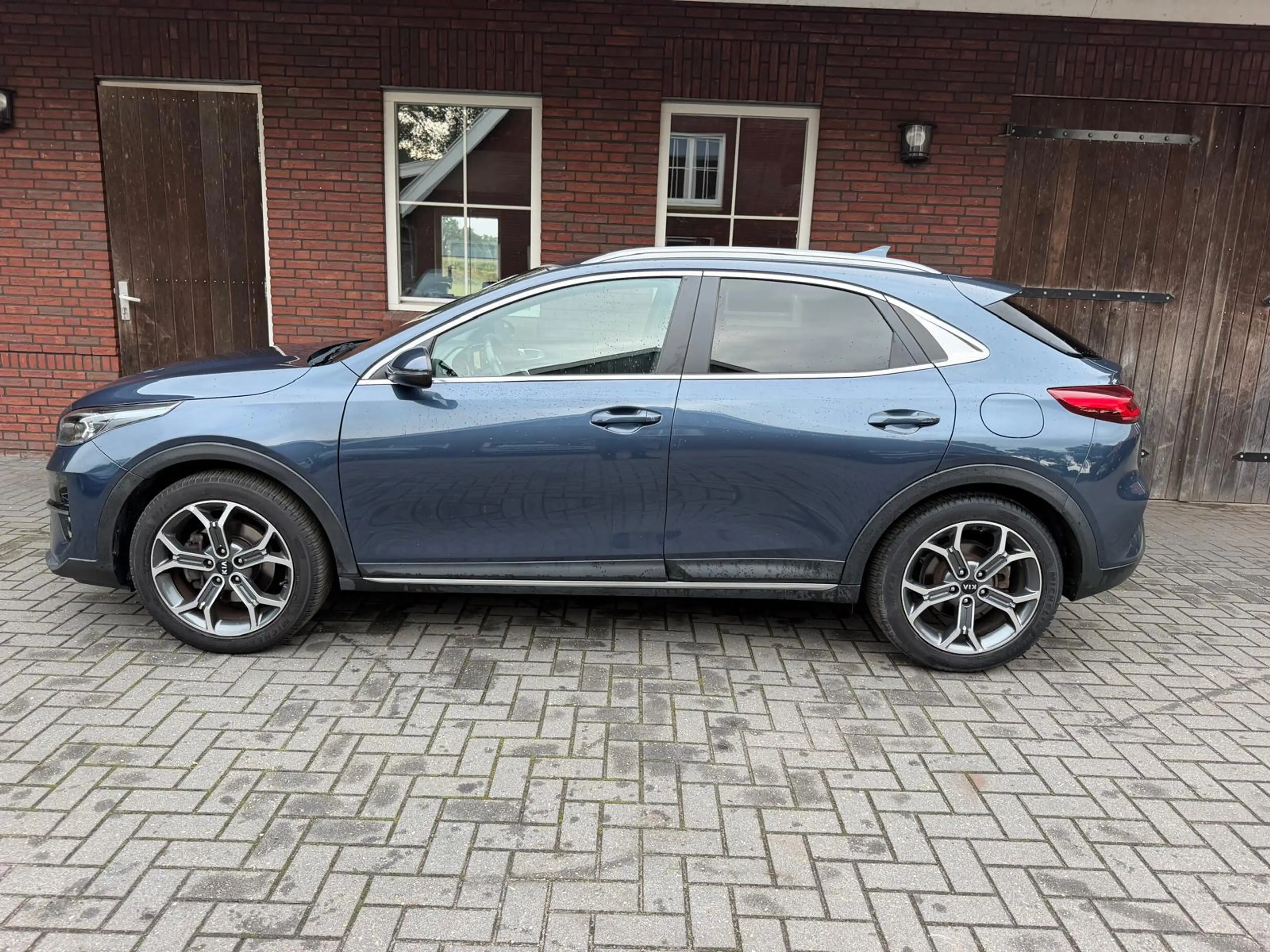 Kia XCeed 1.0 T-GDi DynamicLine | Camera| Climate| Carplay — photo 4