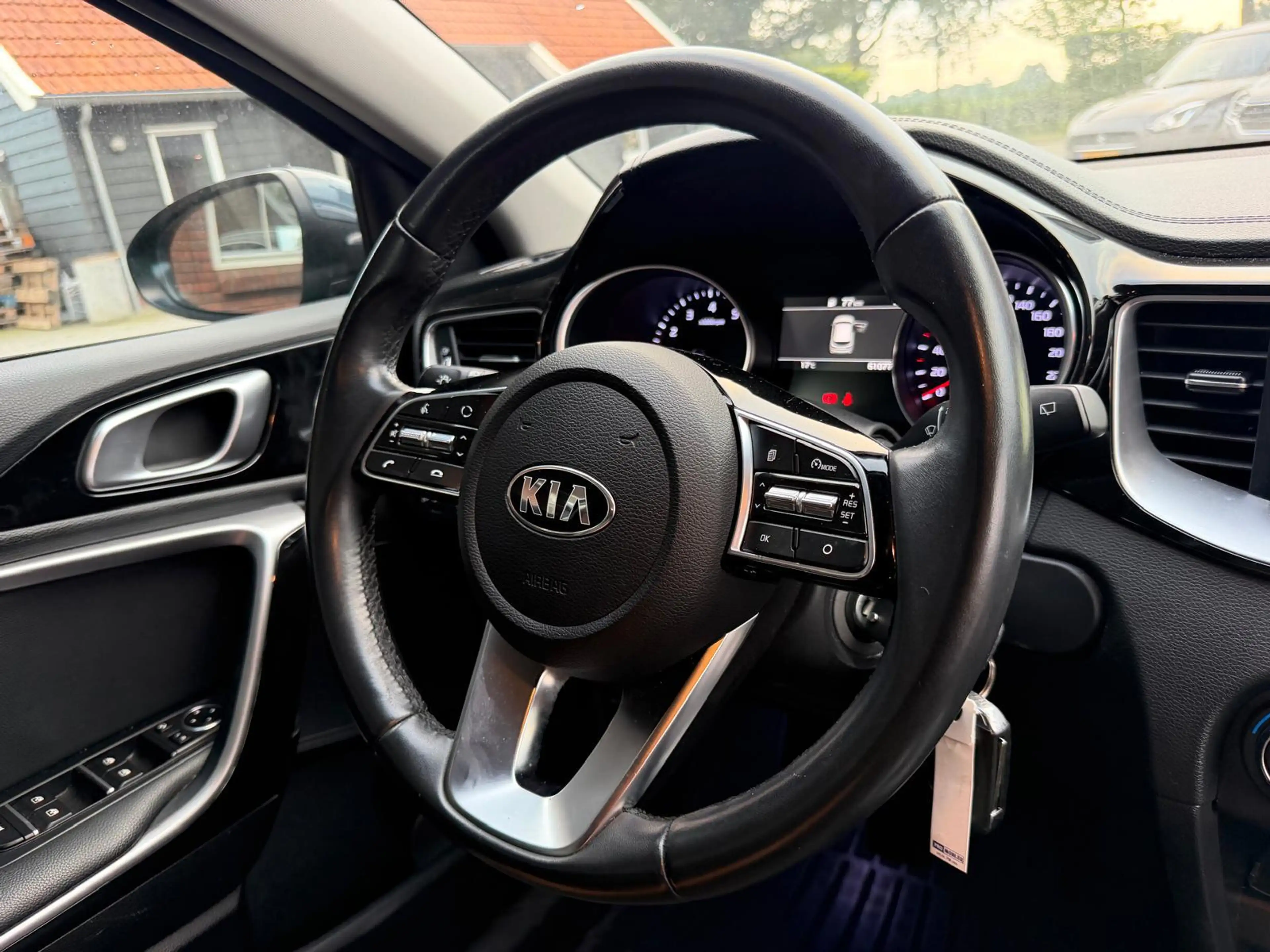 Kia XCeed 1.0 T-GDi DynamicLine | Camera| Climate| Carplay — photo 21