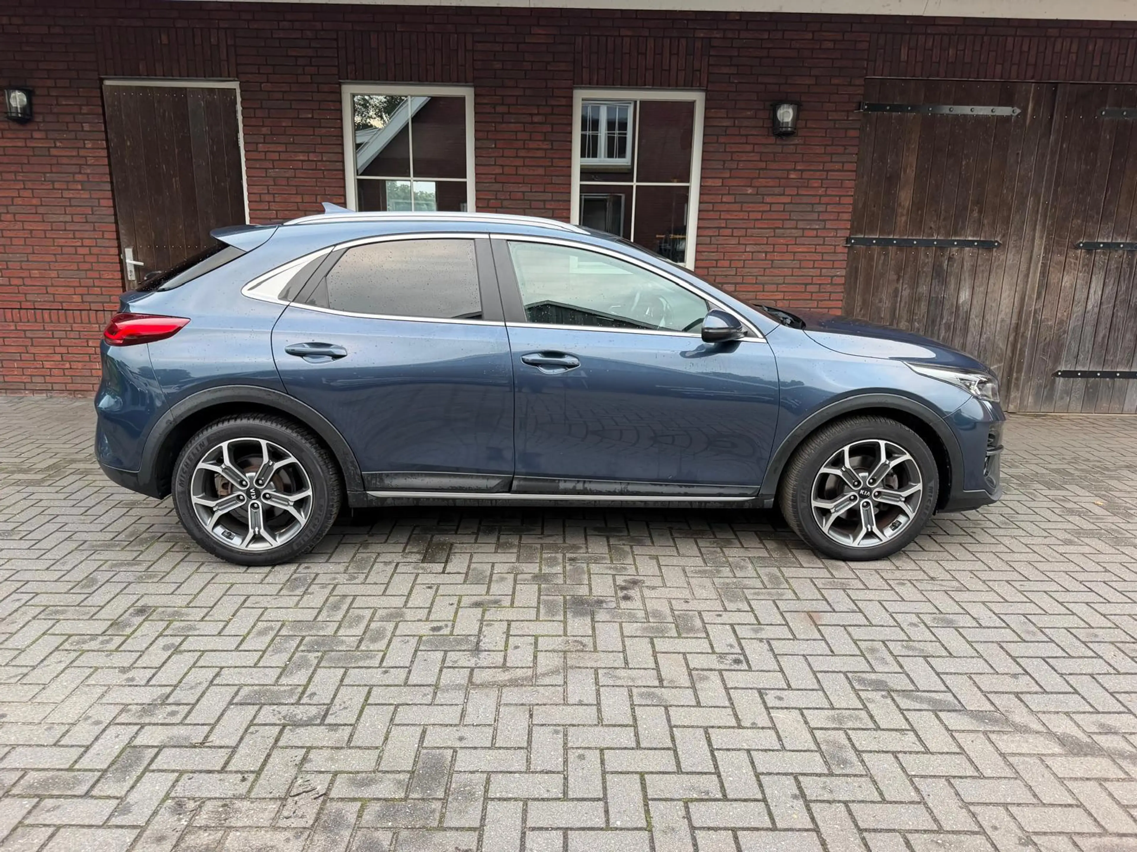 Kia XCeed 1.0 T-GDi DynamicLine | Camera| Climate| Carplay — photo 8