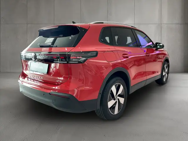 Volkswagen Tiguan view 7