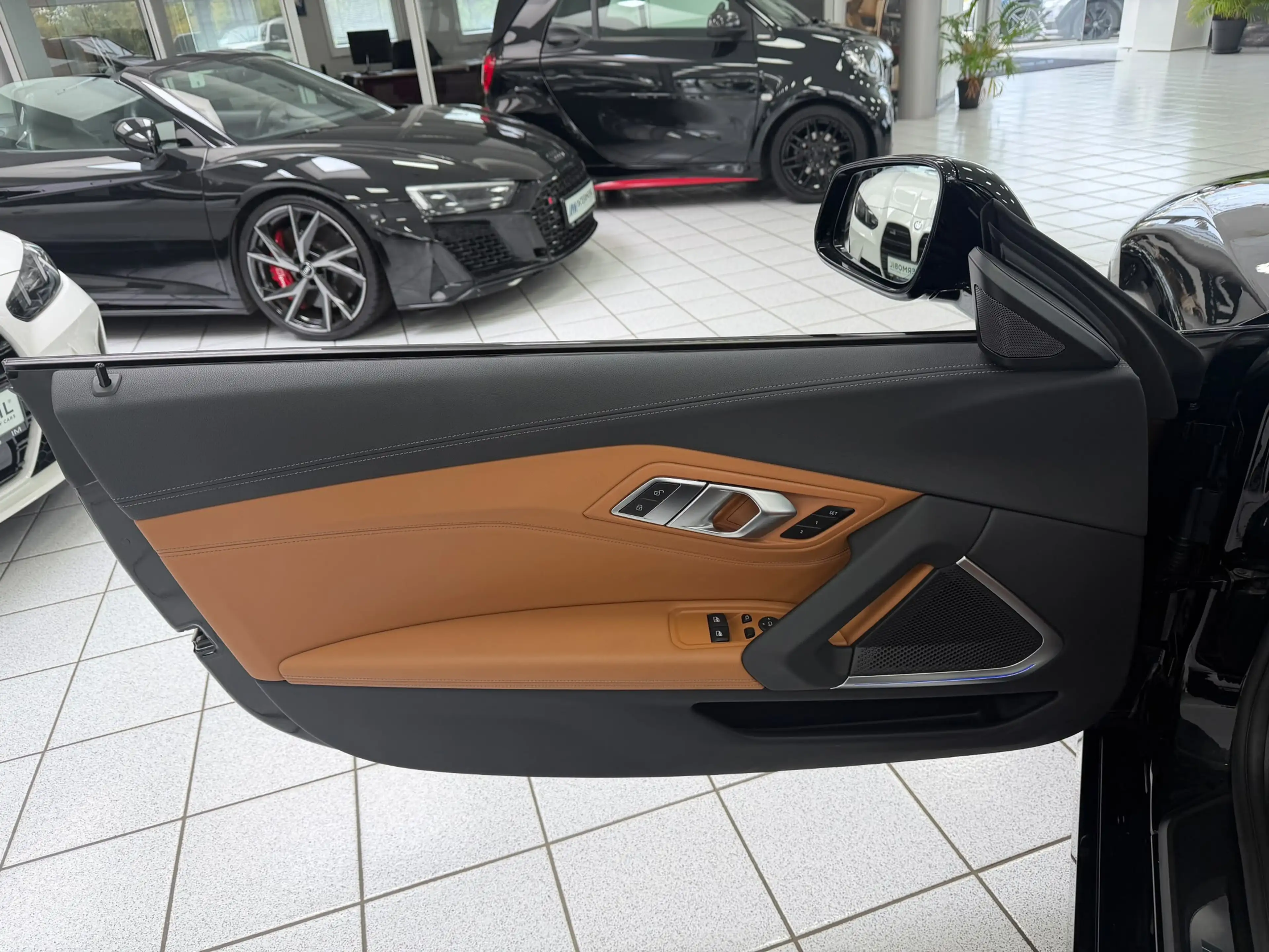 BMW Z4 M i*SHADOW*LED*HUD*ACC*MEMORY*KEYLESS*KAM* — photo 8