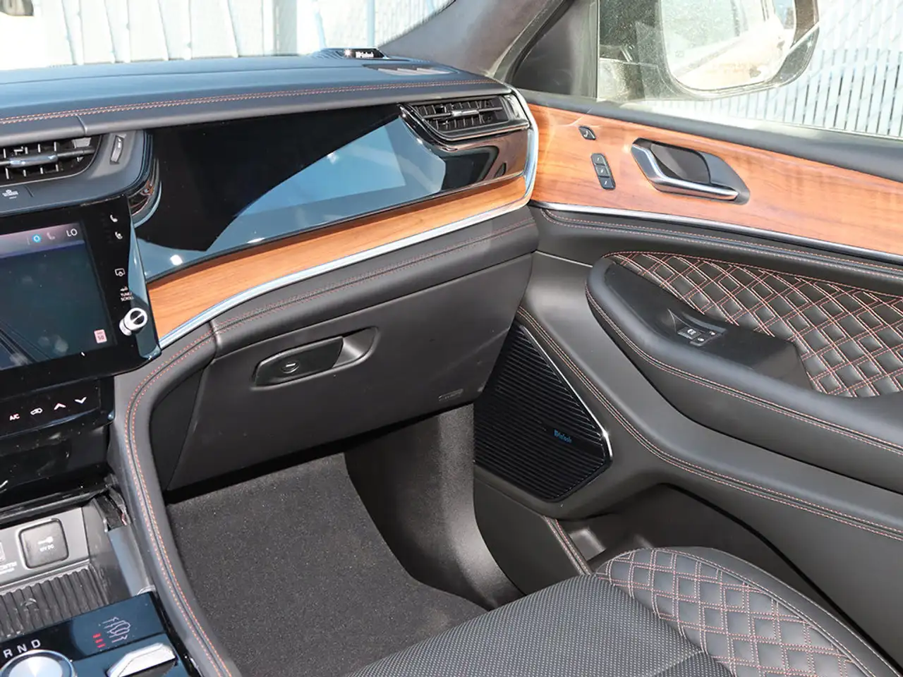 Jeep Grand Cherokee снимка Jeep Grand Cherokee